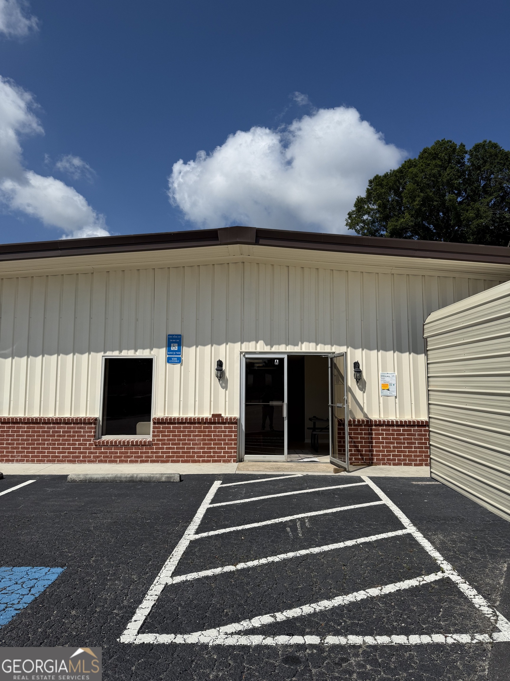 966 Dorsey Street Property Photo 1