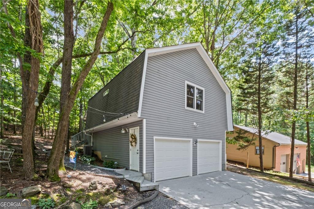 115 Leaf Lake Drive Property Photo 3