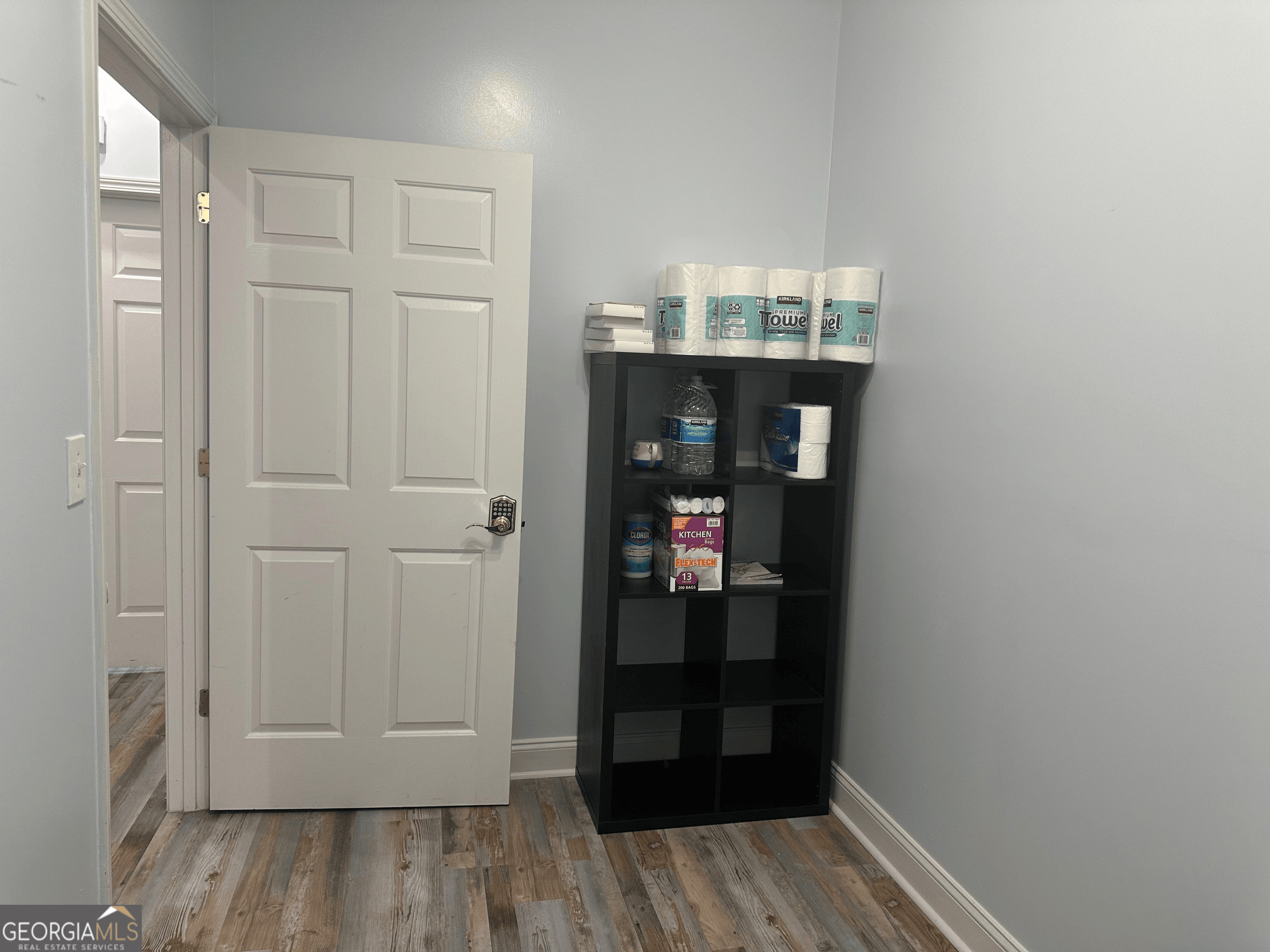 807 Pavilion Court Property Photo 11