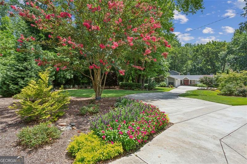 750 Crest Valley Drive Nw Property Photo 1