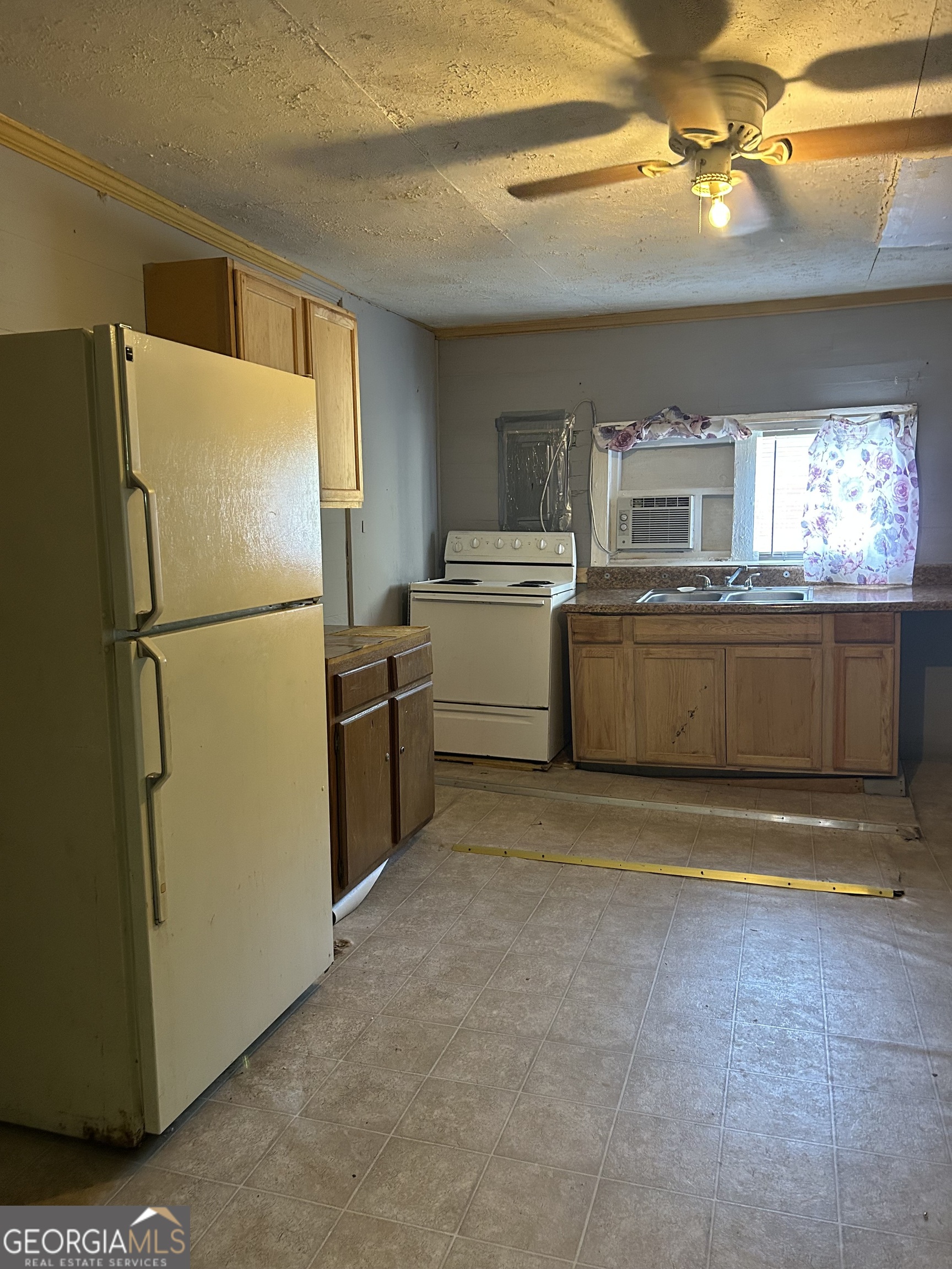 58 Washington Street Property Photo 2