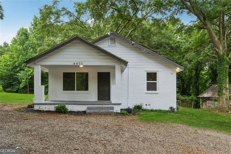 4451 Flat Shoals Property Photo 1