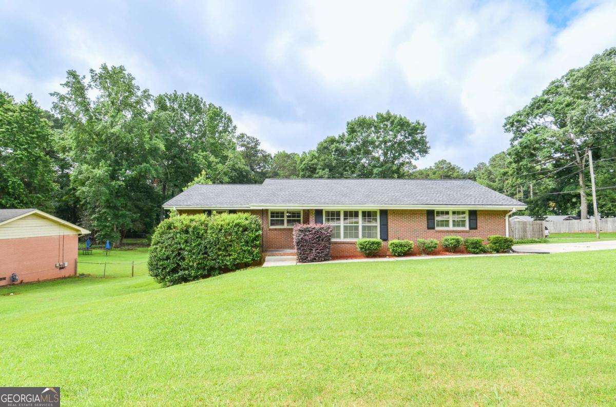 879 Old Tucker Road Property Photo 1