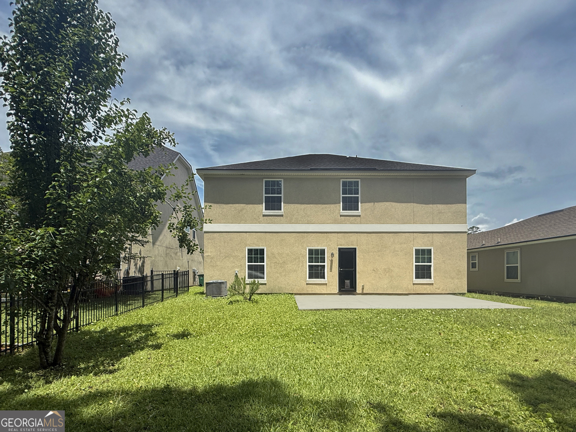 122 Brooklet Circle Property Photo 4