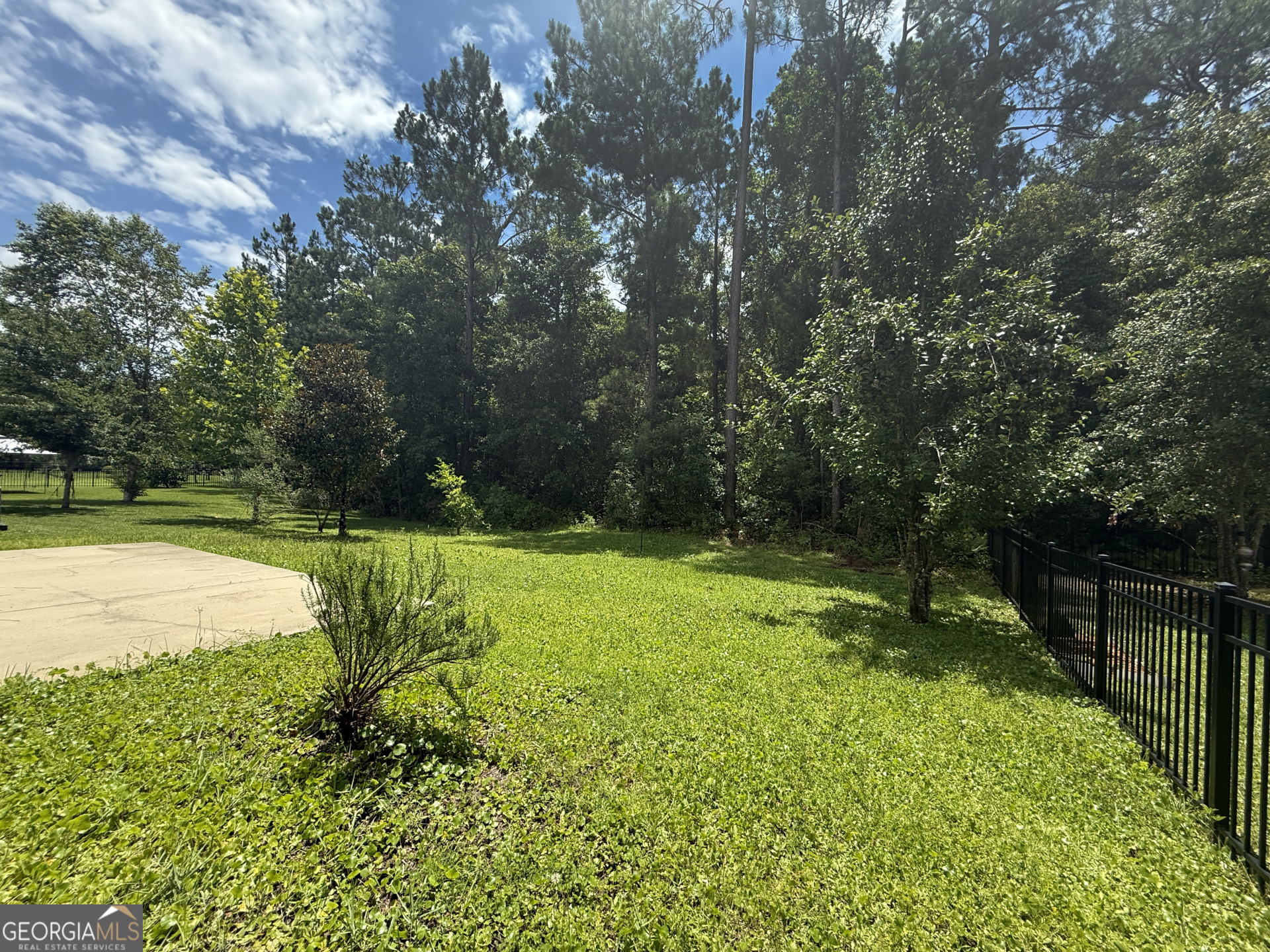 122 Brooklet Circle Property Photo 6