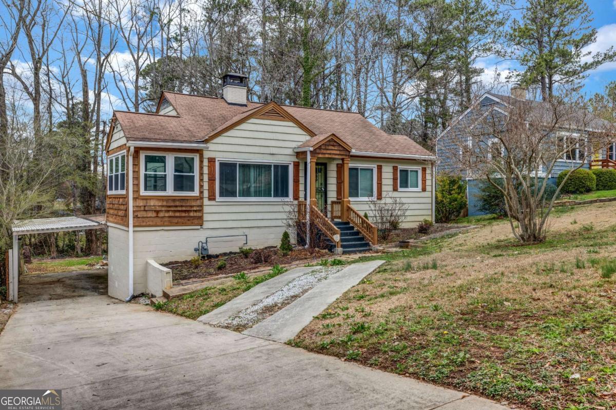 1747 Parkhill Drive Property Photo 1