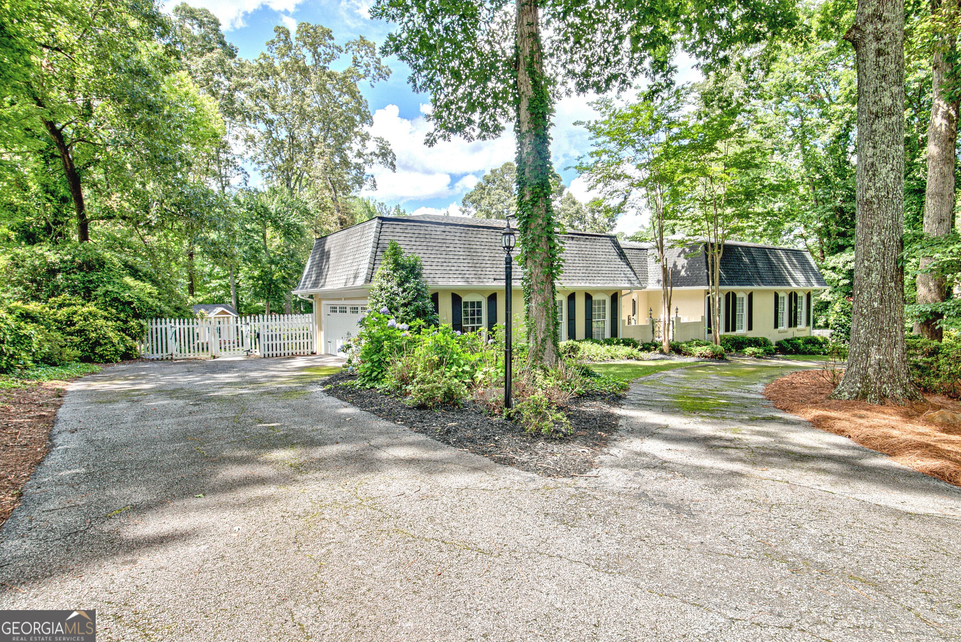 522 Golfview Property Photo 6