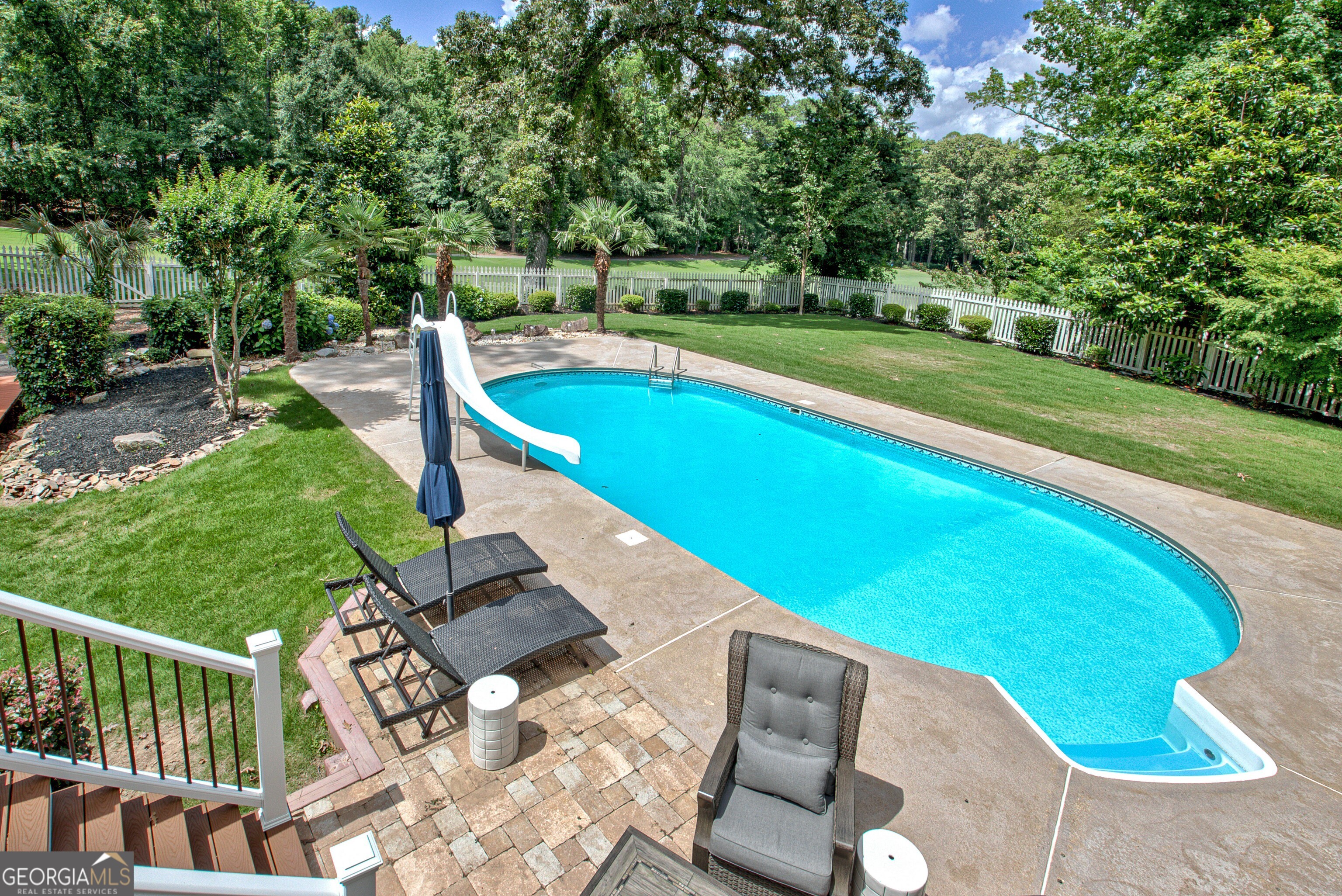 522 Golfview Property Photo 8
