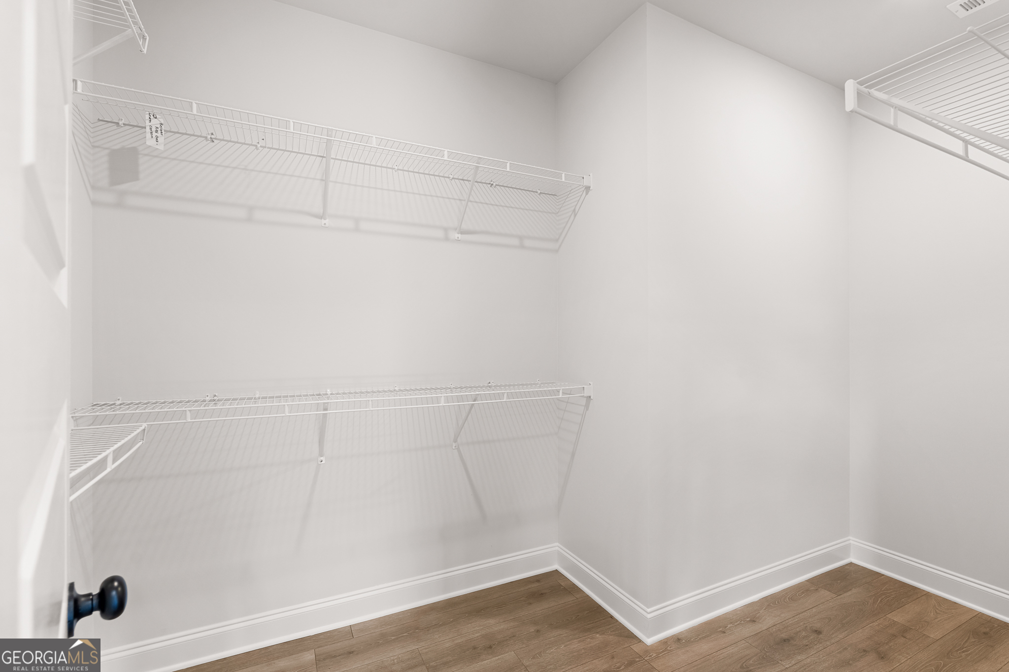 1038 Red Oak Lane Property Photo 18