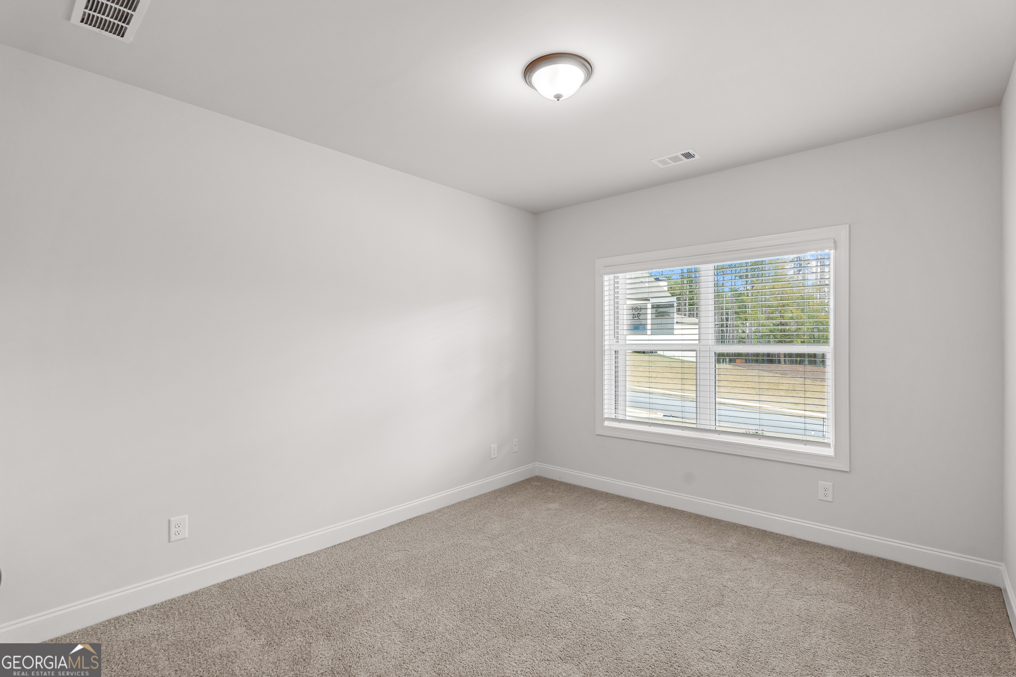 1038 Red Oak Lane Property Photo 21