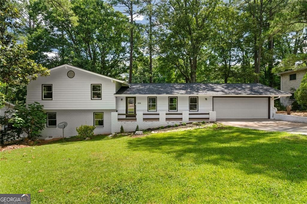 4214 Williamsburg Drive Property Photo 1