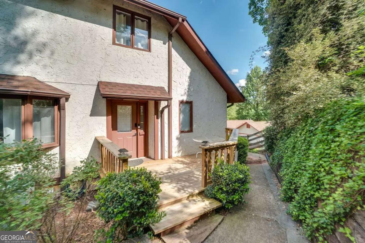 327 Brucken Strasse # 311 Property Photo 1