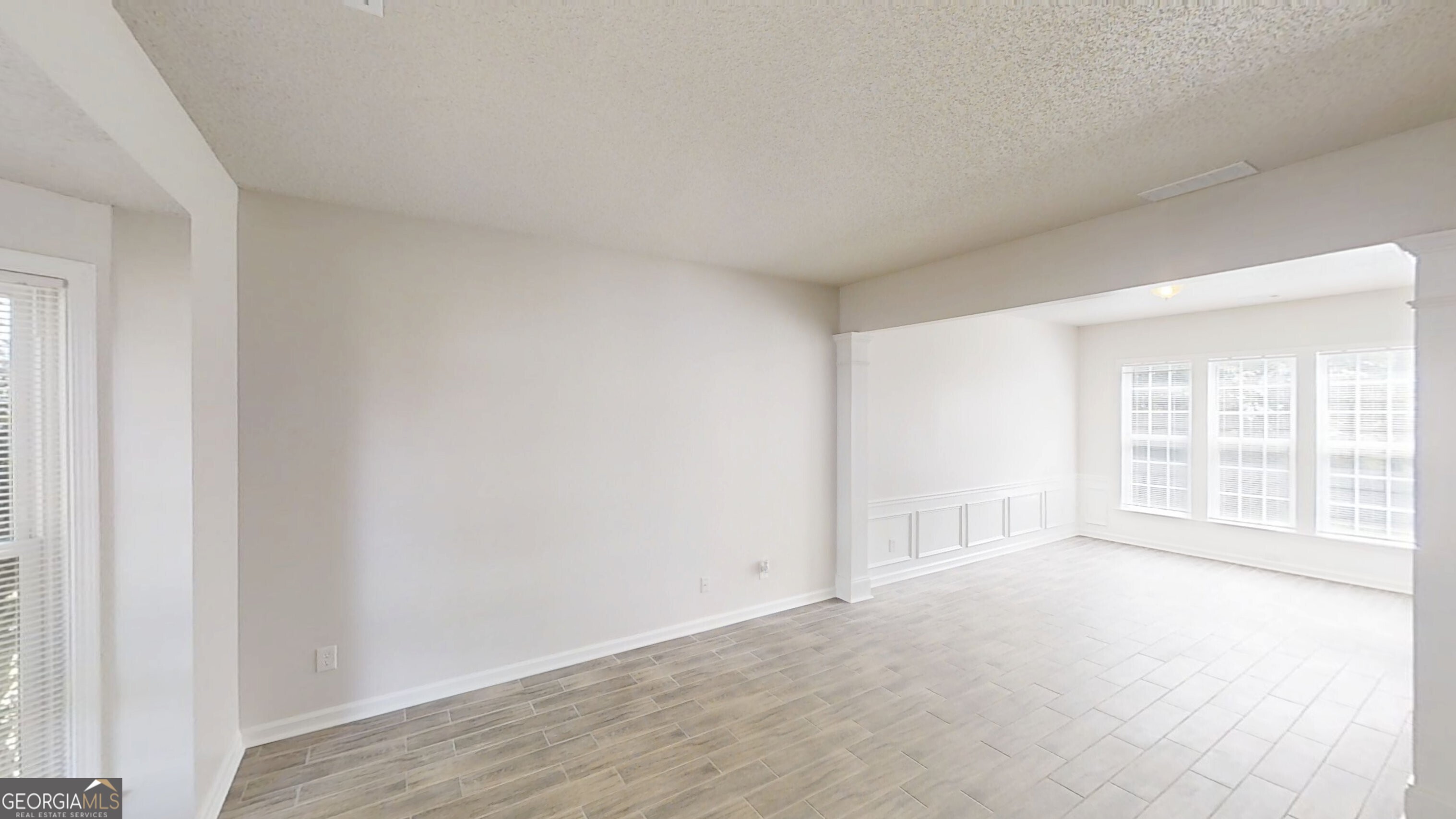 3001 Donamire Avenue Nw Property Photo 4