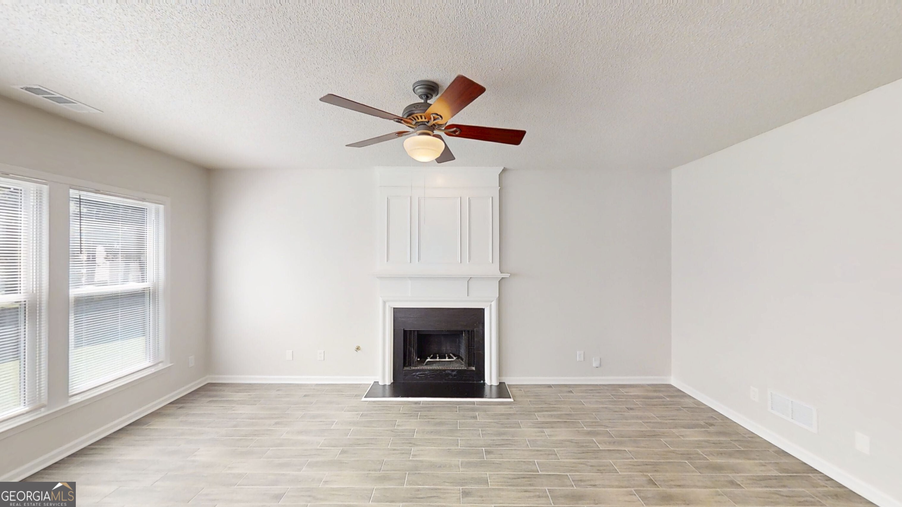 3001 Donamire Avenue Nw Property Photo 13