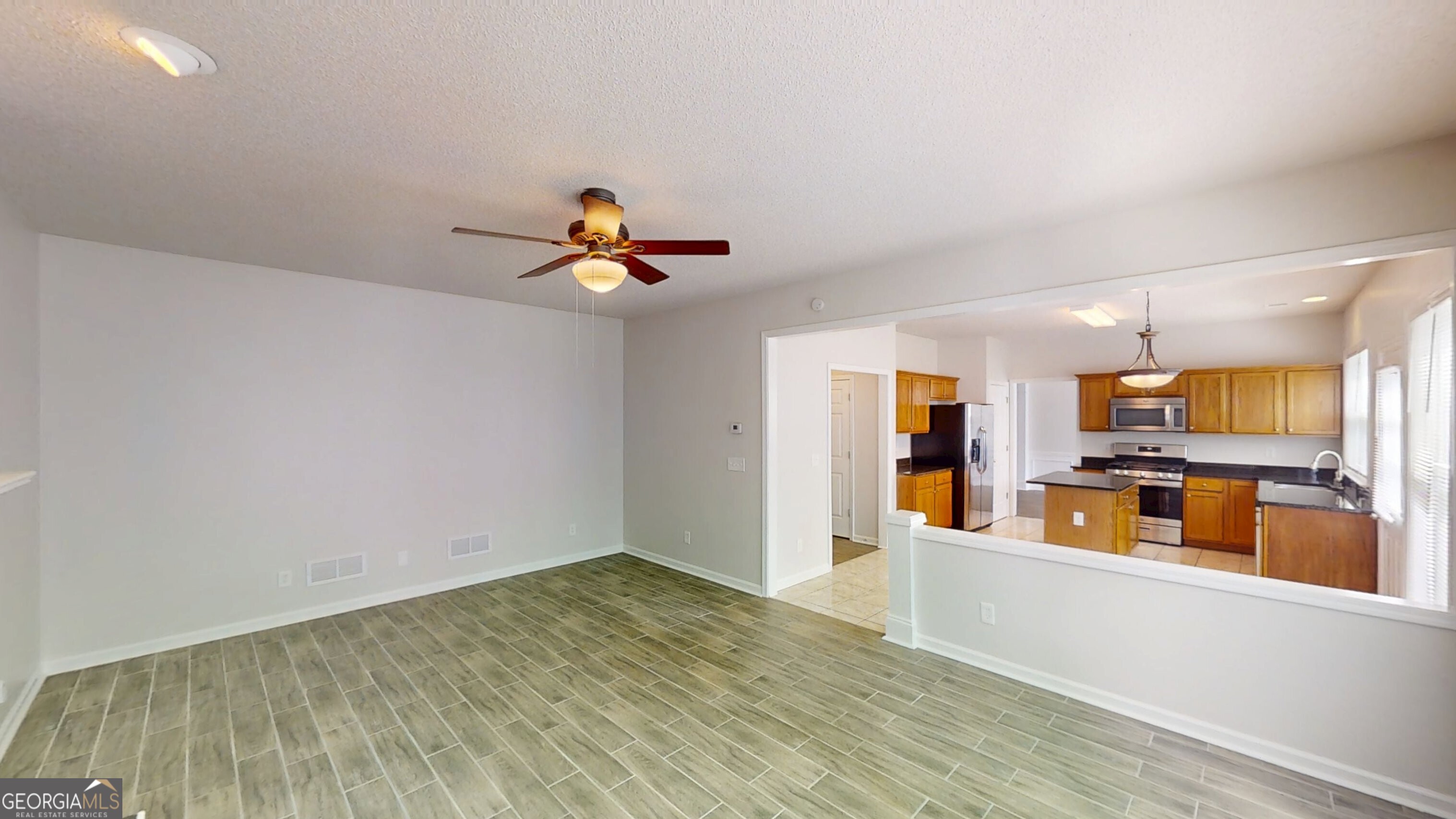 3001 Donamire Avenue Nw Property Photo 15