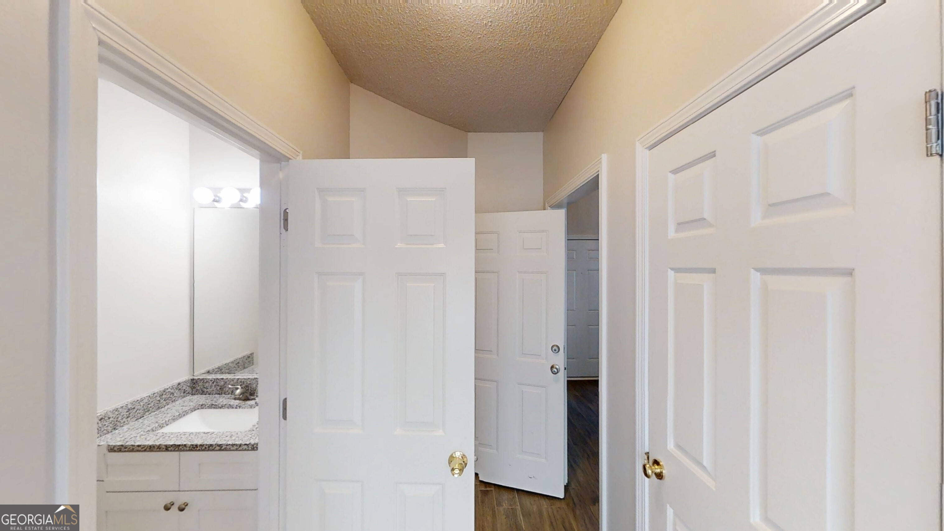 3001 Donamire Avenue Nw Property Photo 16
