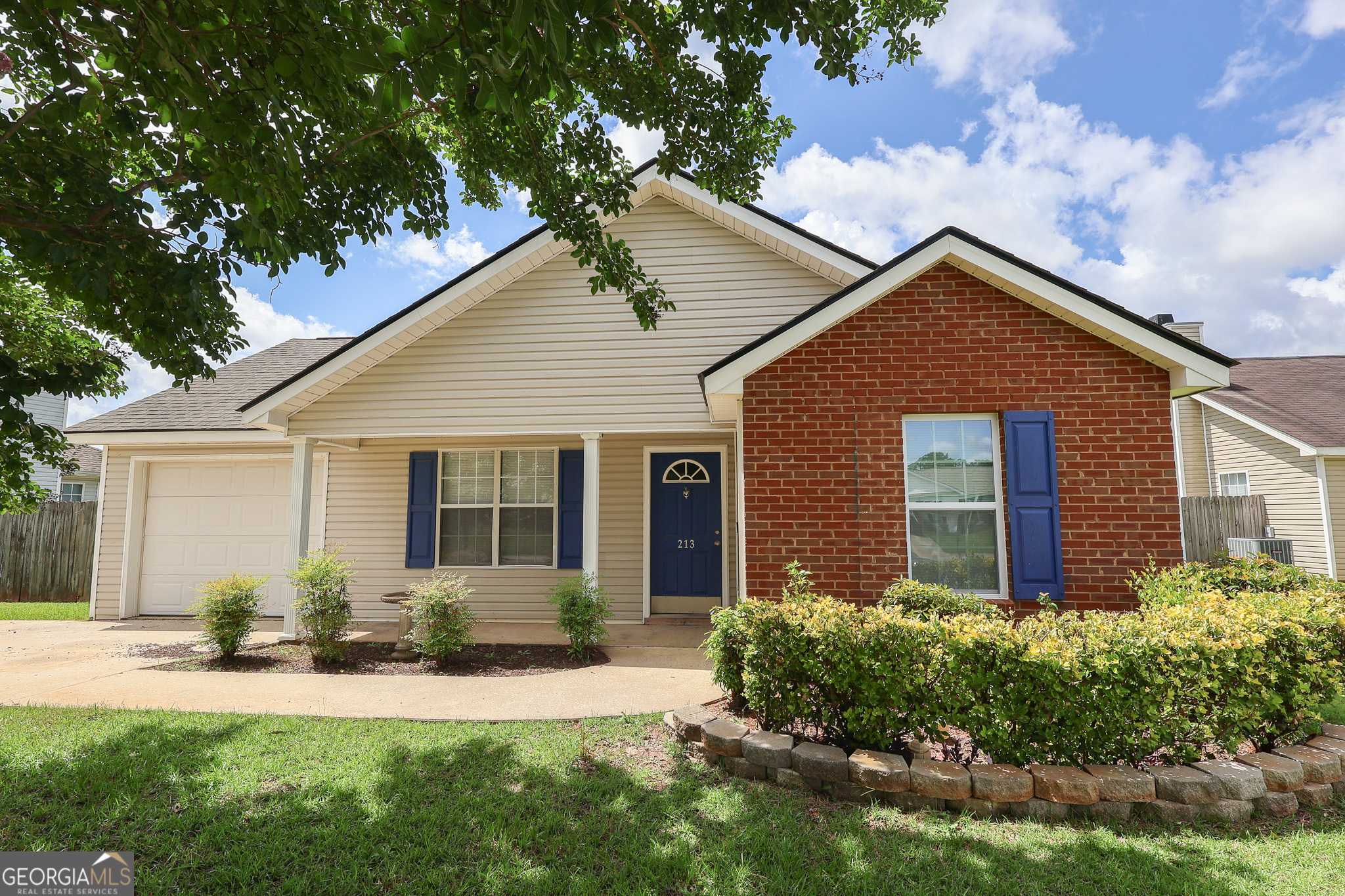 213 Kentshire Lane Property Photo 1