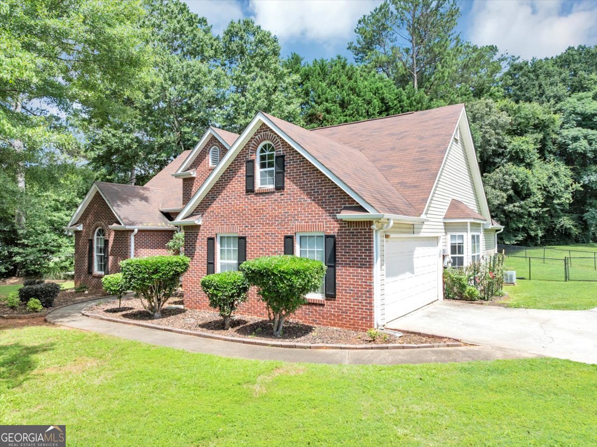 401 Crosshaven Way Property Photo 1