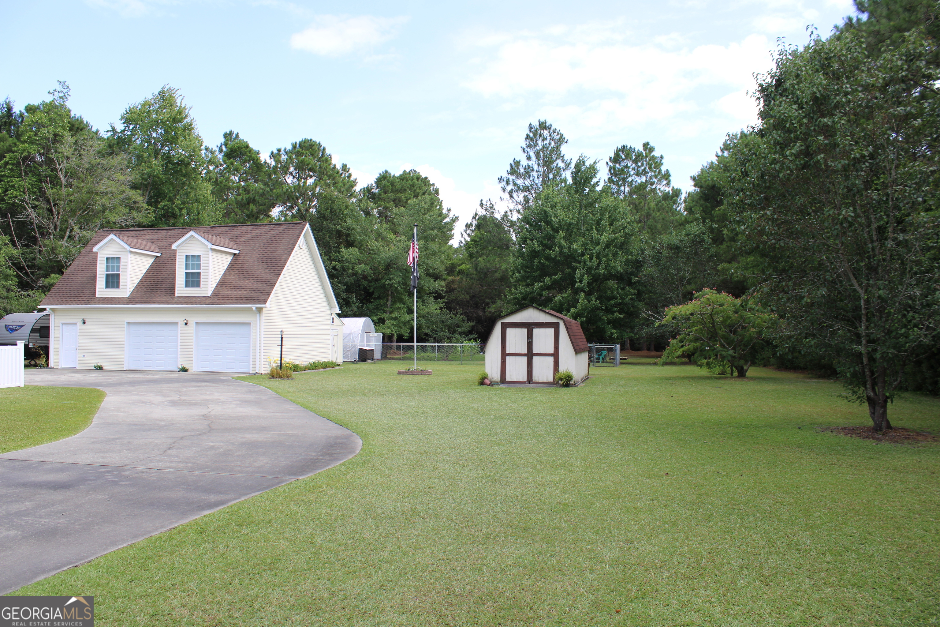 407 Deer Run Road Property Photo 5