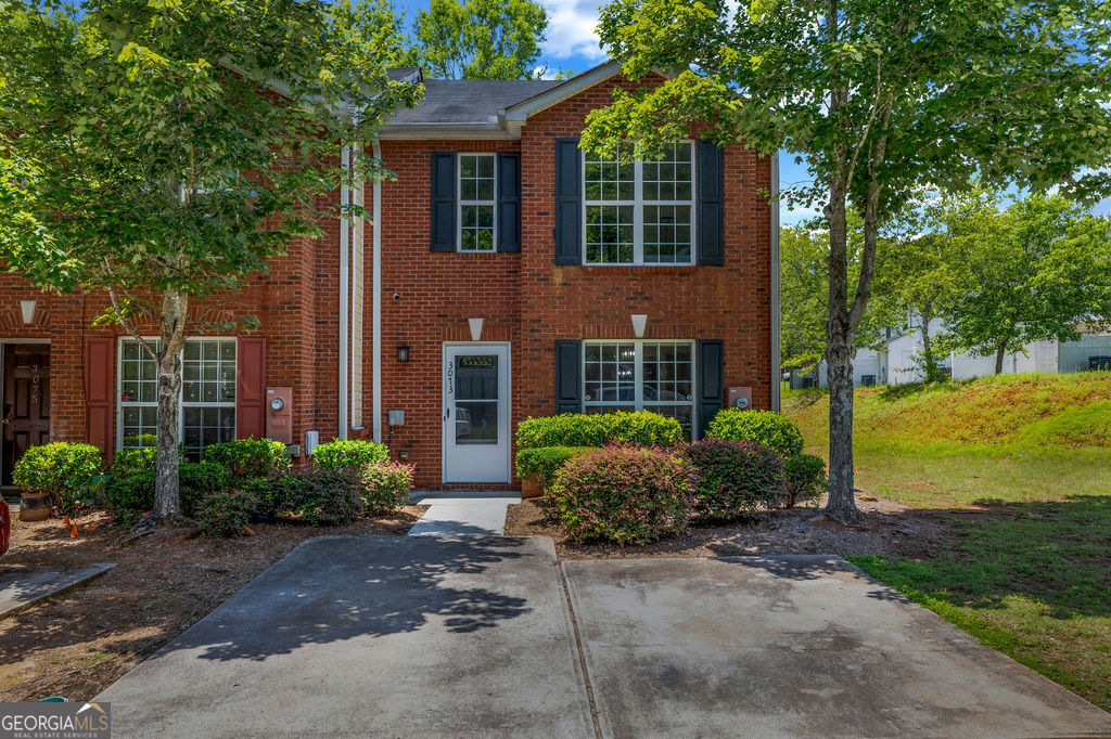 3073 Waldrop Circle Property Photo 1