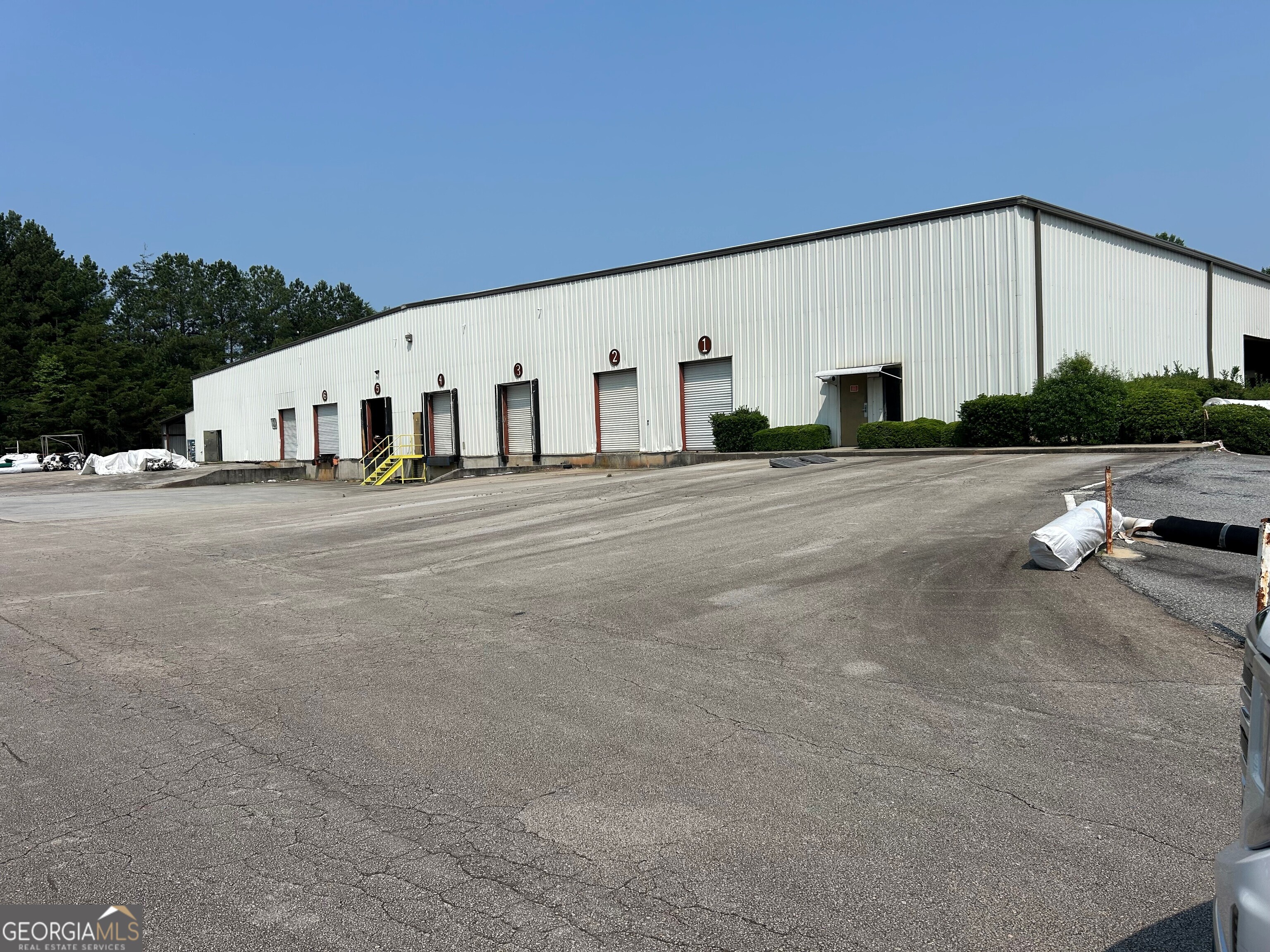 420 Industrial Boulevard Property Photo 1