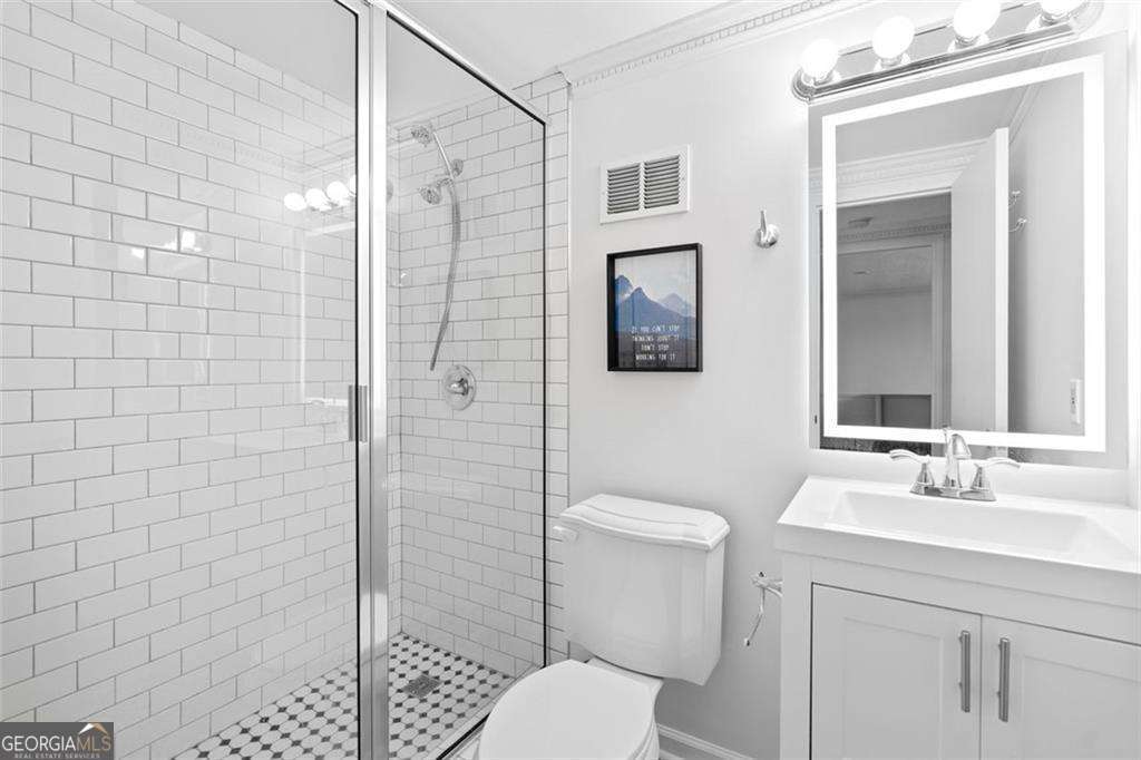 2965 Pharr Court South Nw # 817 Property Photo 8