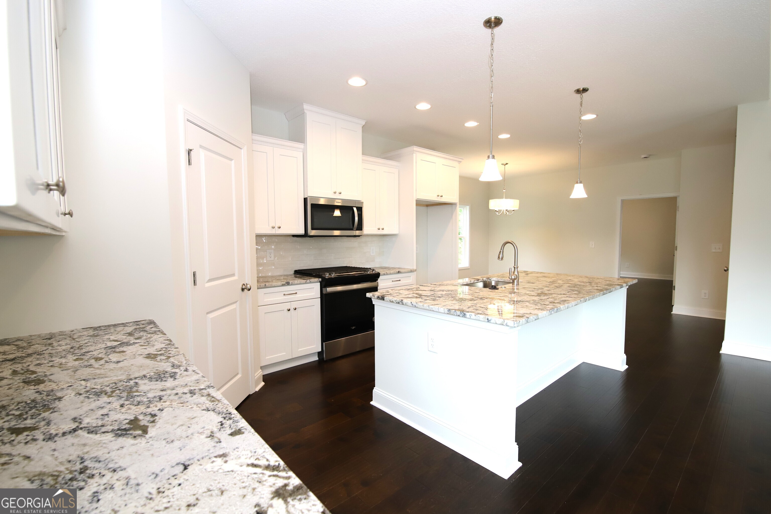 112 Celebration Boulevard Property Photo 3