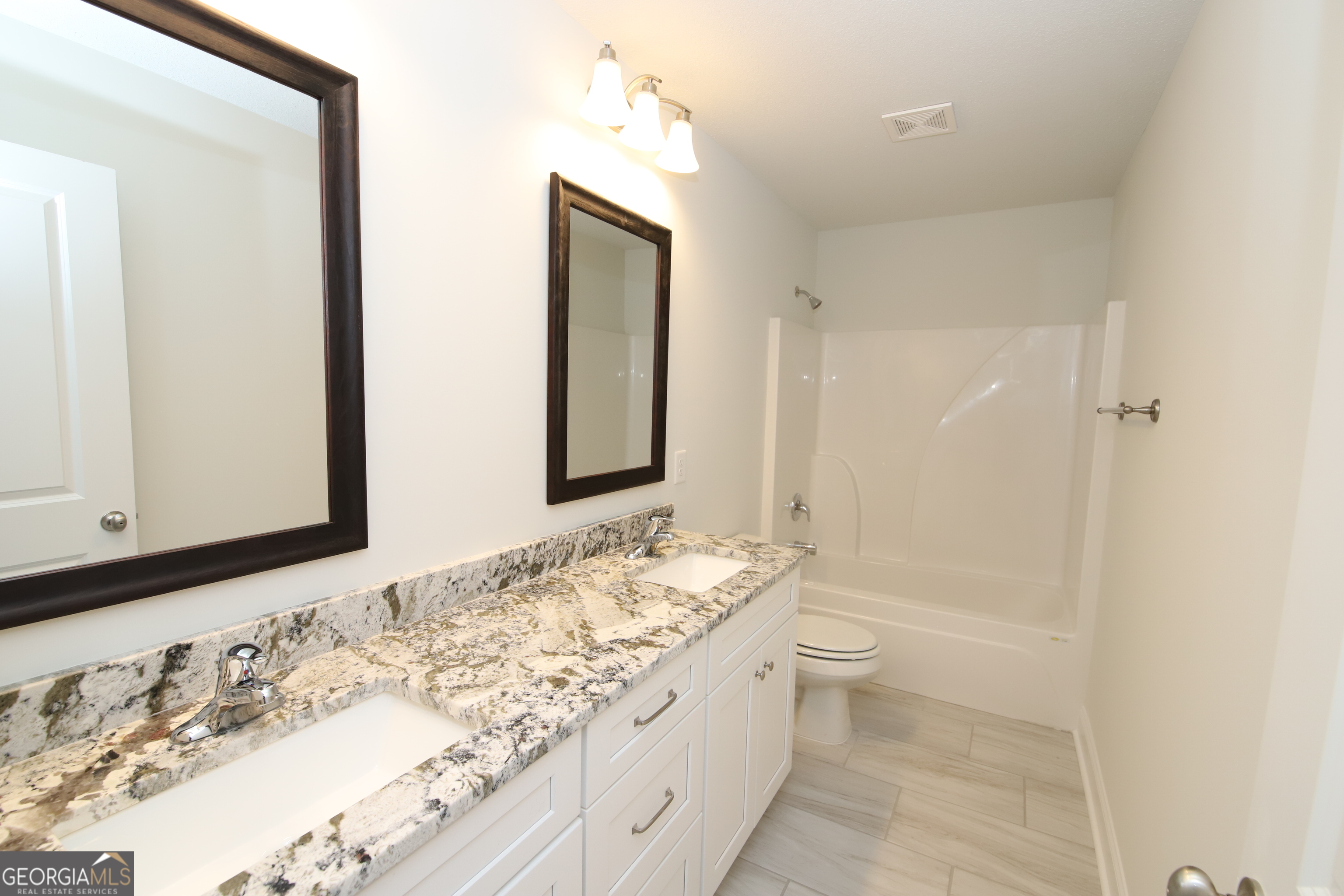 112 Celebration Boulevard Property Photo 28