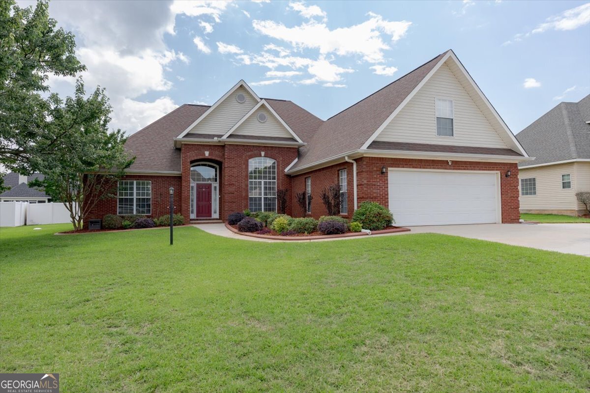 105 Finch Drive Property Photo 1