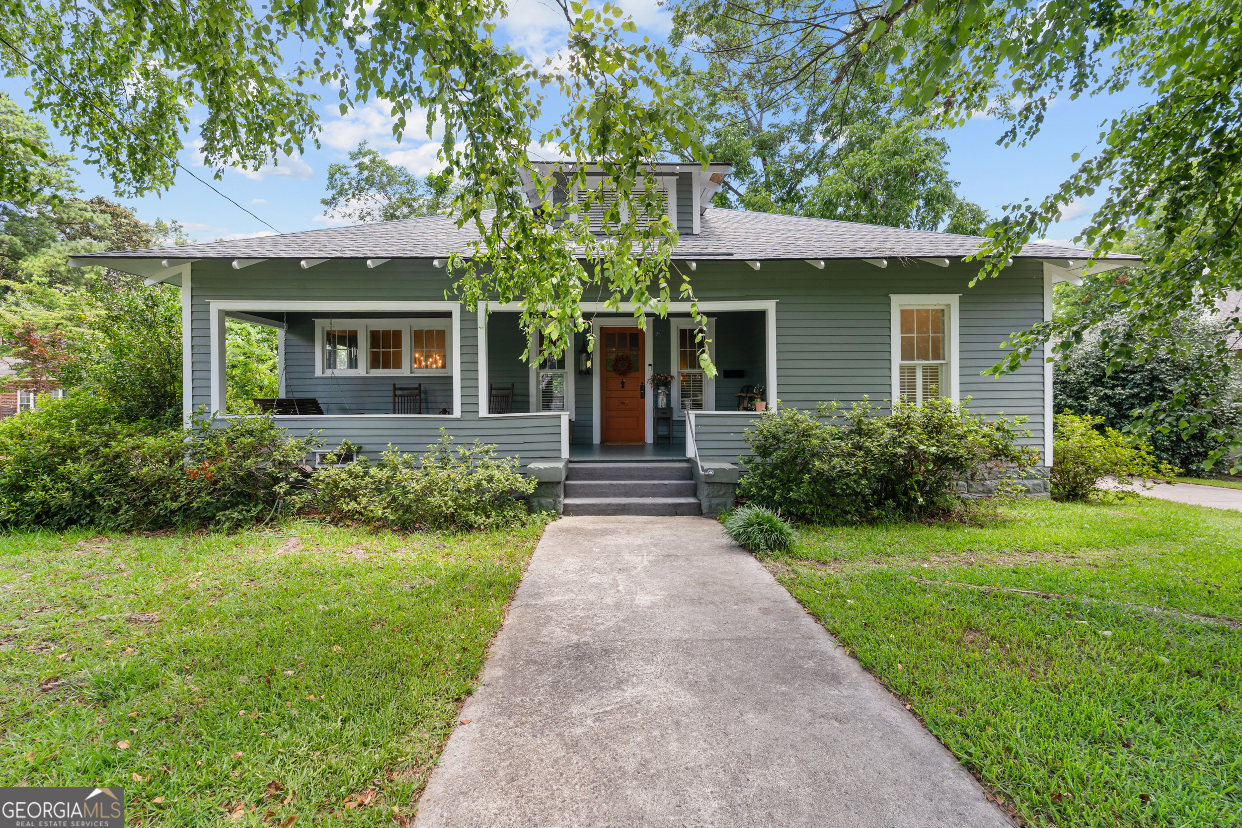110 College Boulevard Property Photo 1