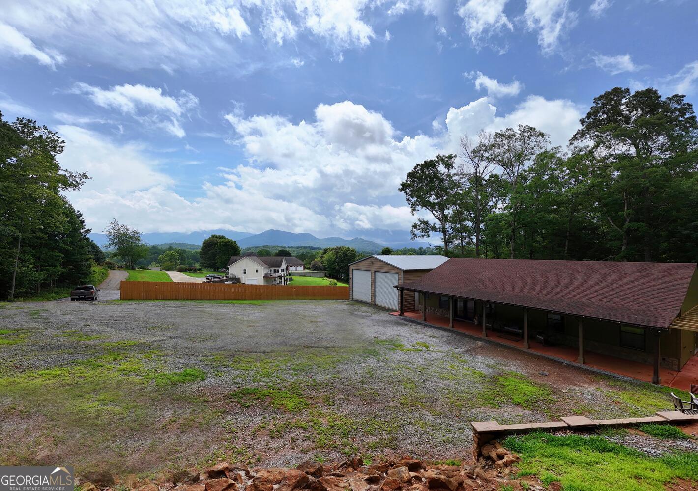 1529 Cedar View Property Photo 5