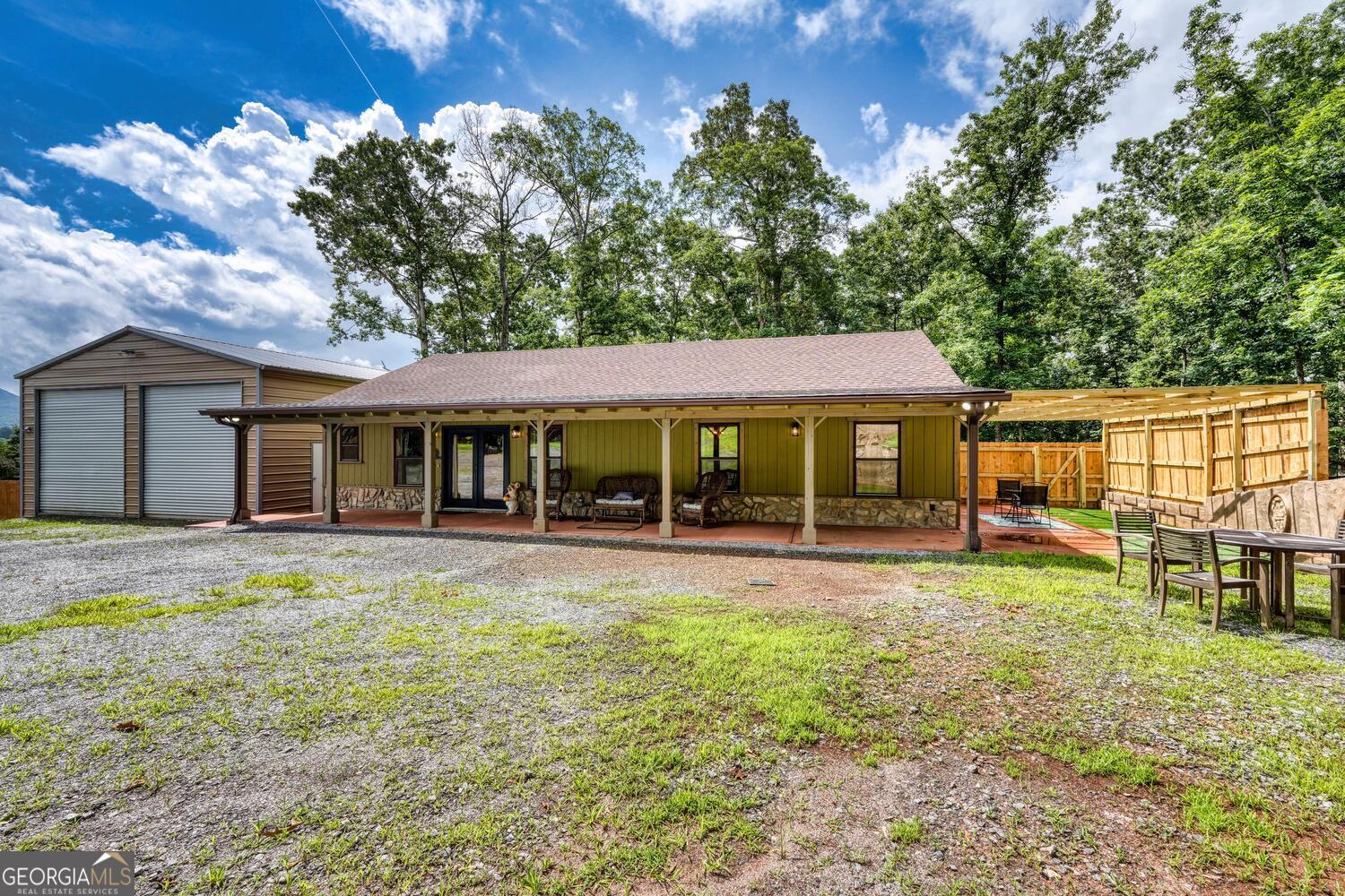 1529 Cedar View Property Photo 6