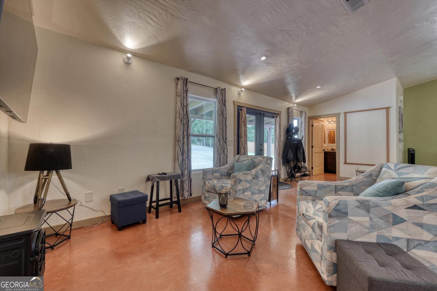 1529 Cedar View Property Photo 11