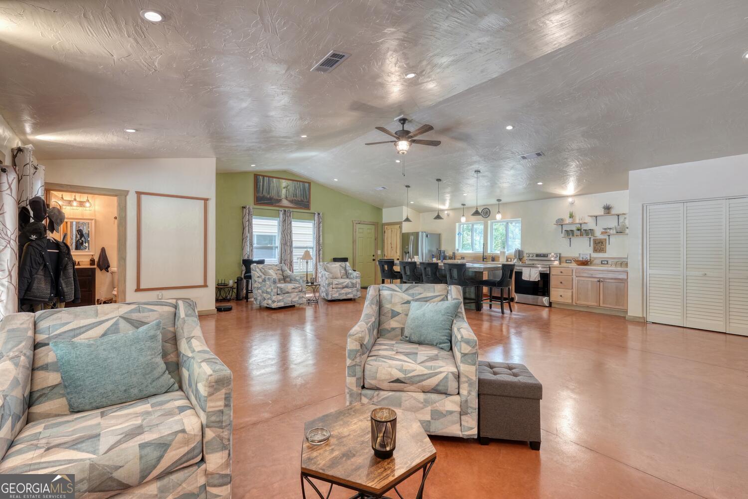 1529 Cedar View Property Photo 12