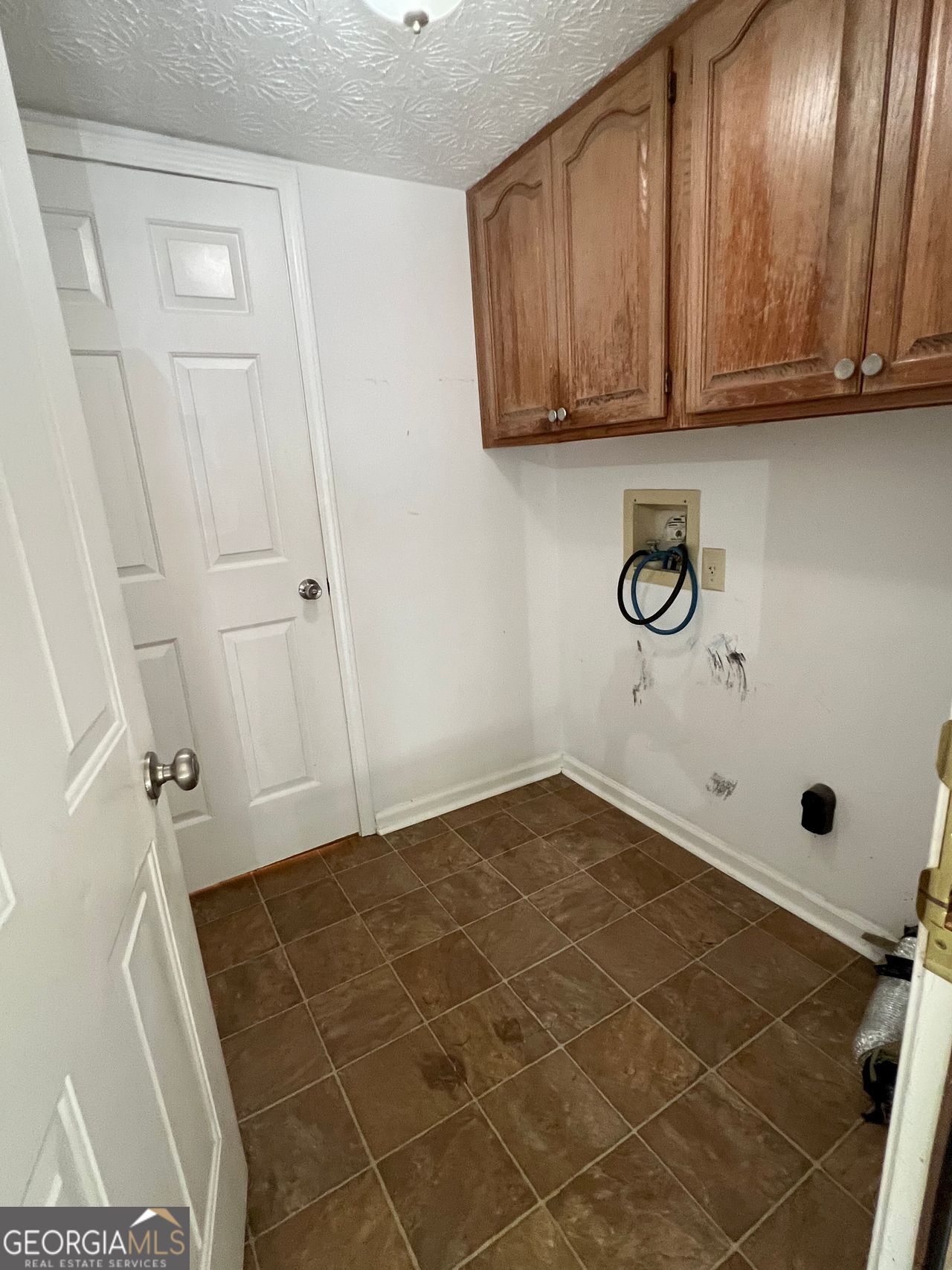 4519 High Grove Property Photo 3