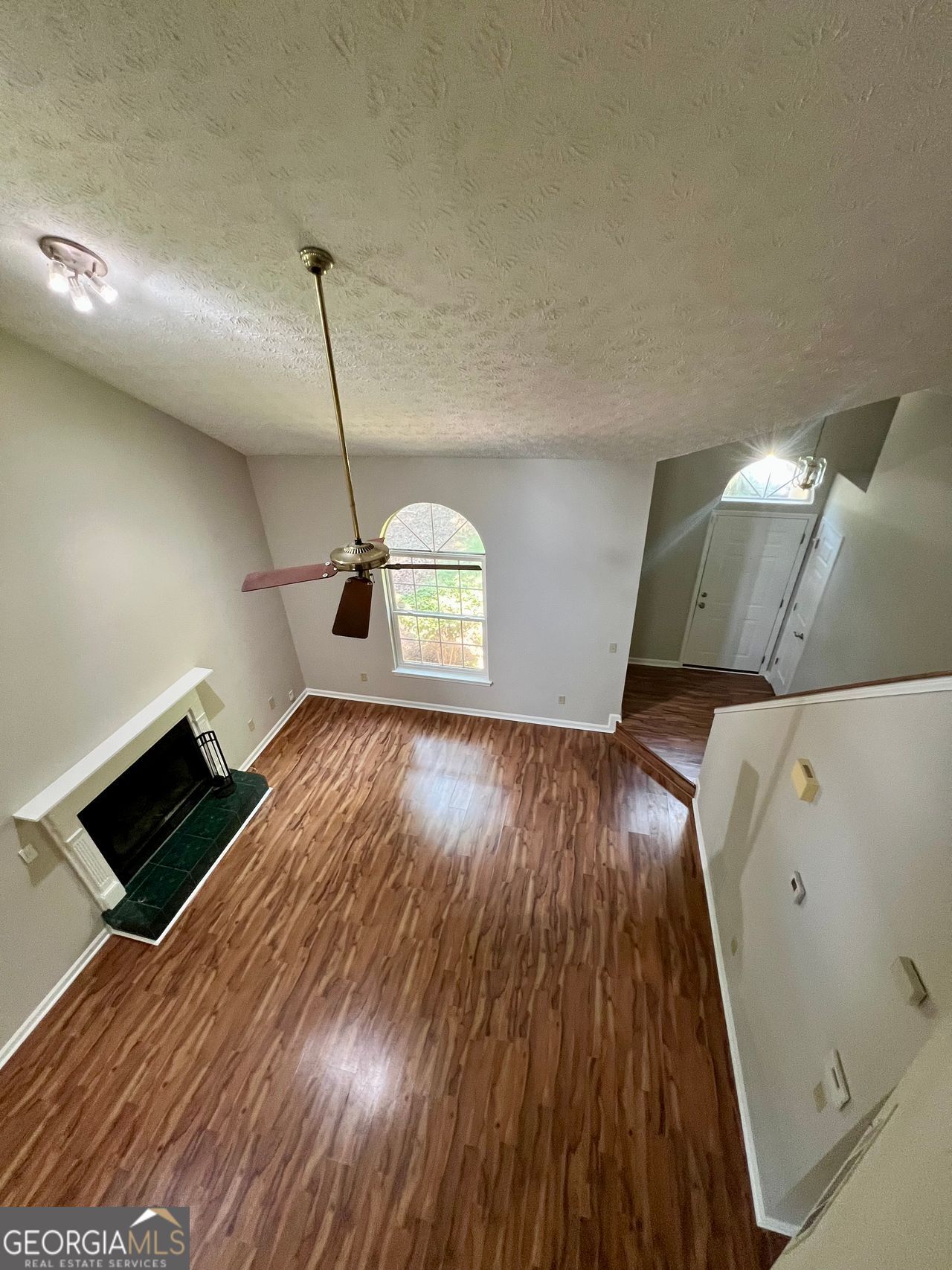 4519 High Grove Property Photo 8