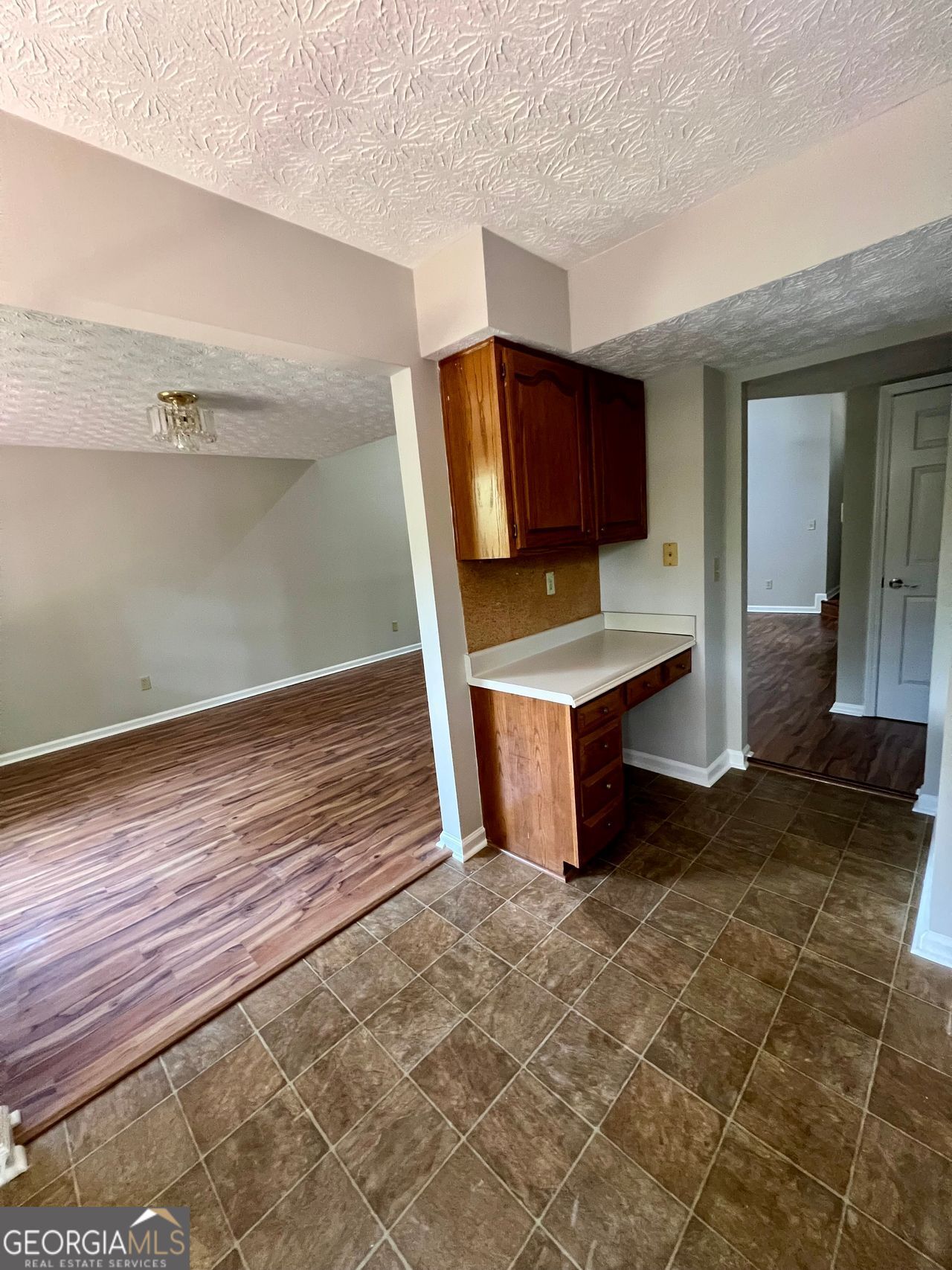 4519 High Grove Property Photo 12