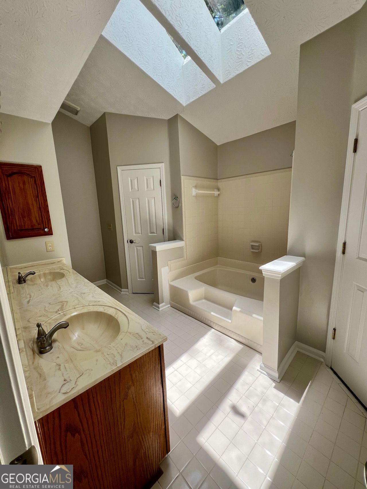 4519 High Grove Property Photo 15