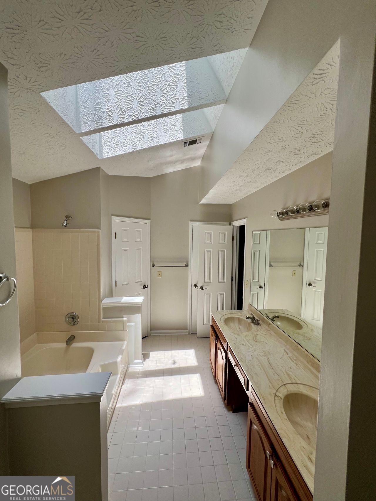 4519 High Grove Property Photo 16