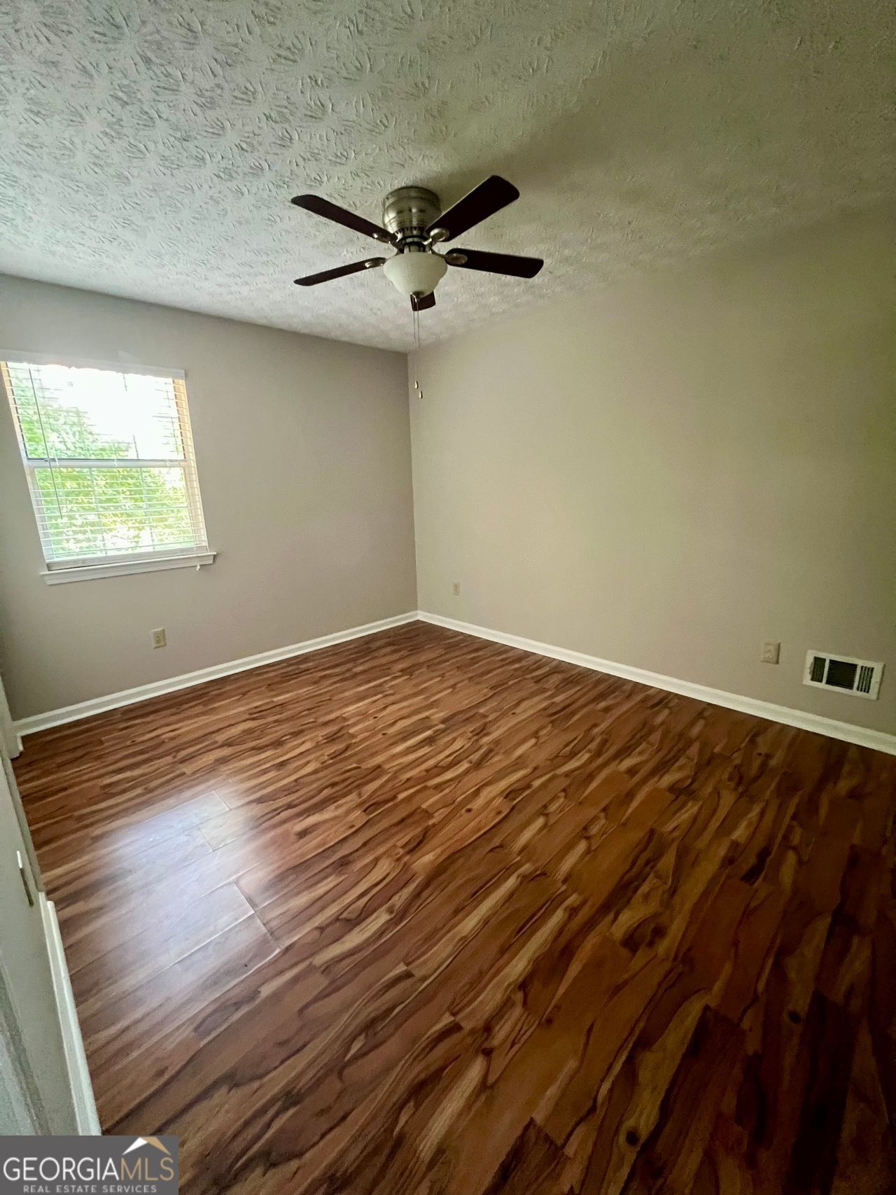 4519 High Grove Property Photo 17