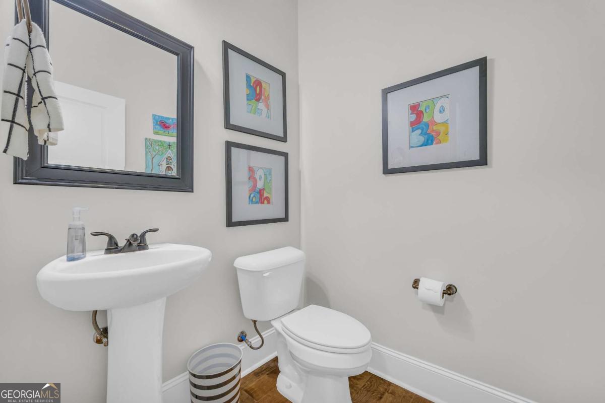 180 Elliot Circle Property Photo 25