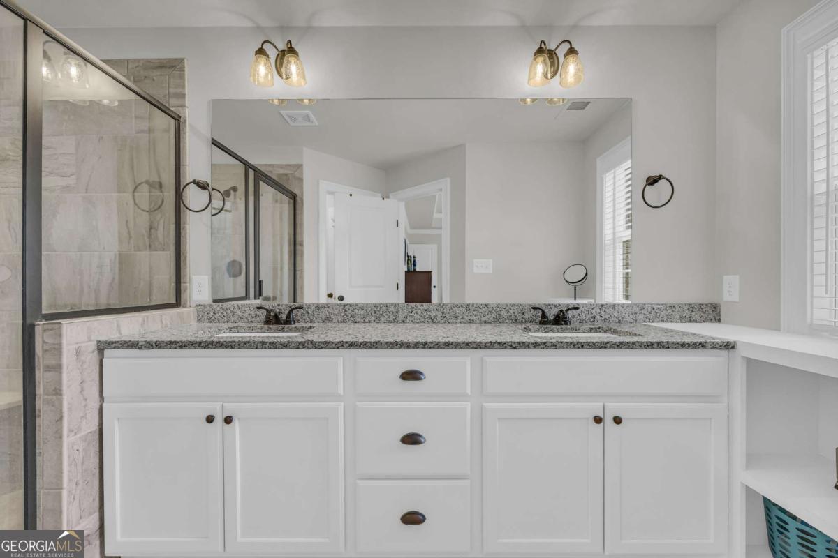 180 Elliot Circle Property Photo 30