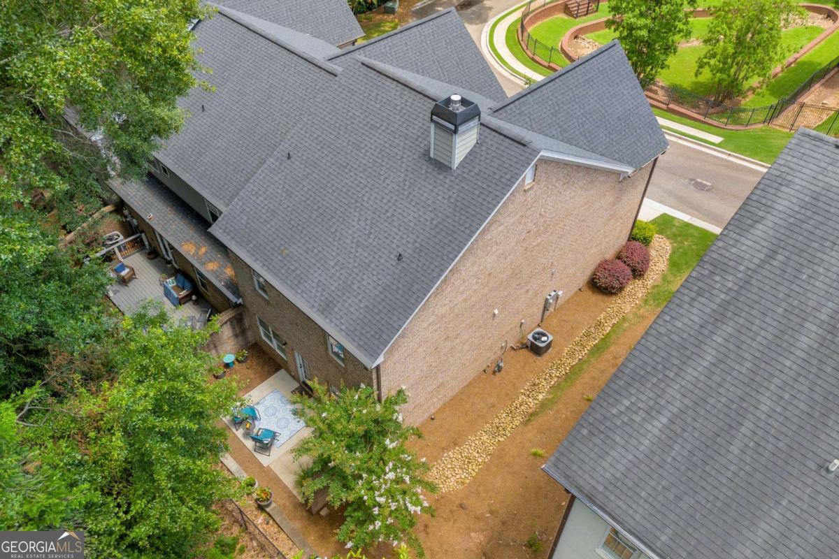 180 Elliot Circle Property Photo 44