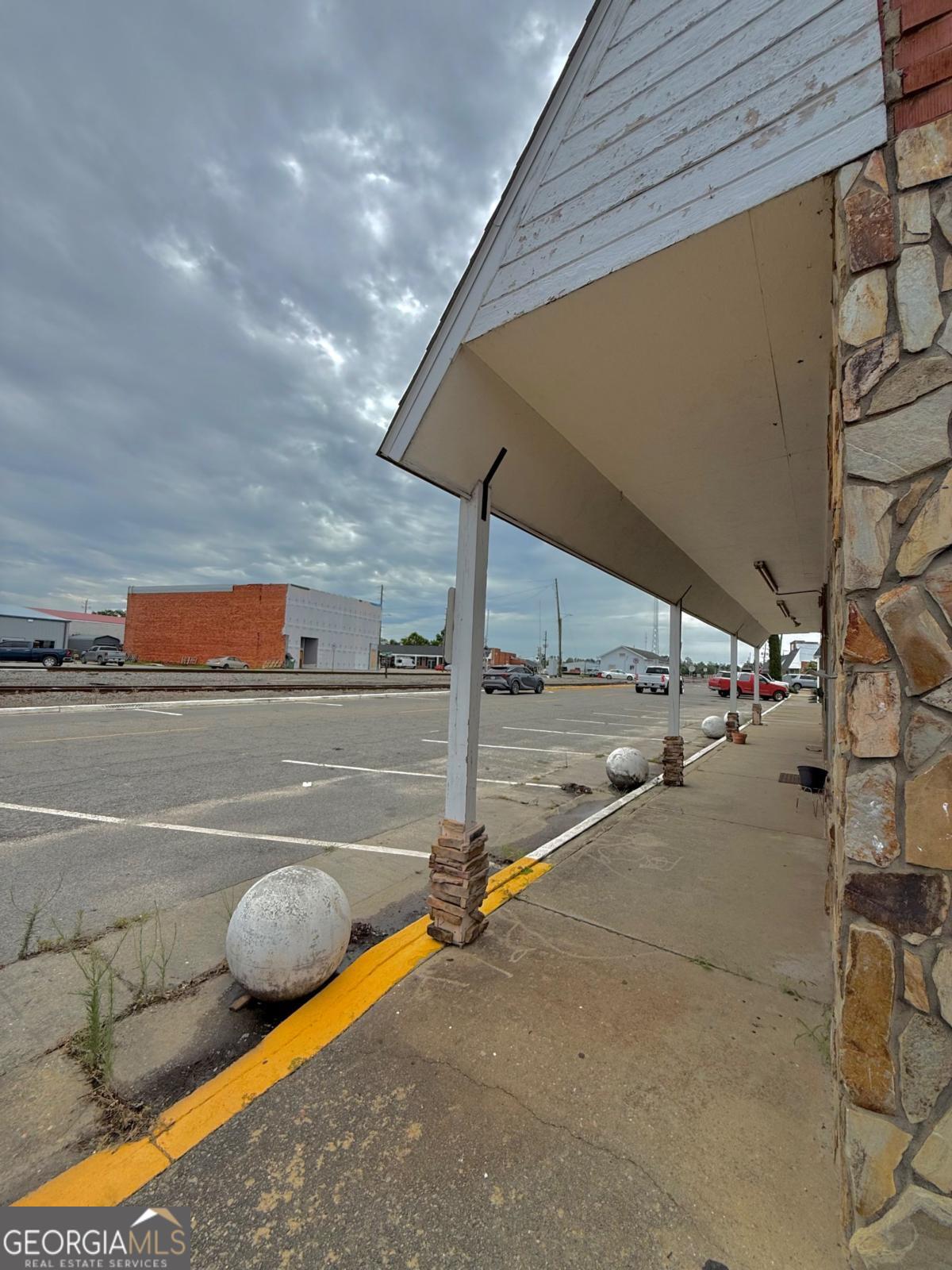5 Sw Railroad Street Property Photo 2