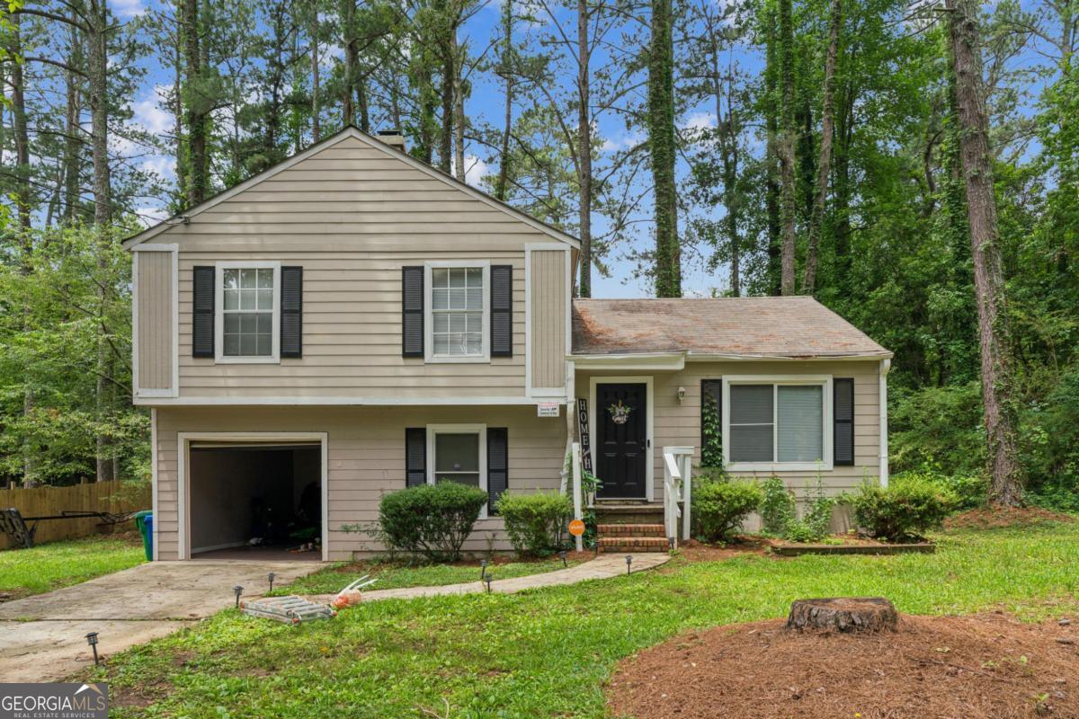 447 Sherwood Circle Property Photo 1
