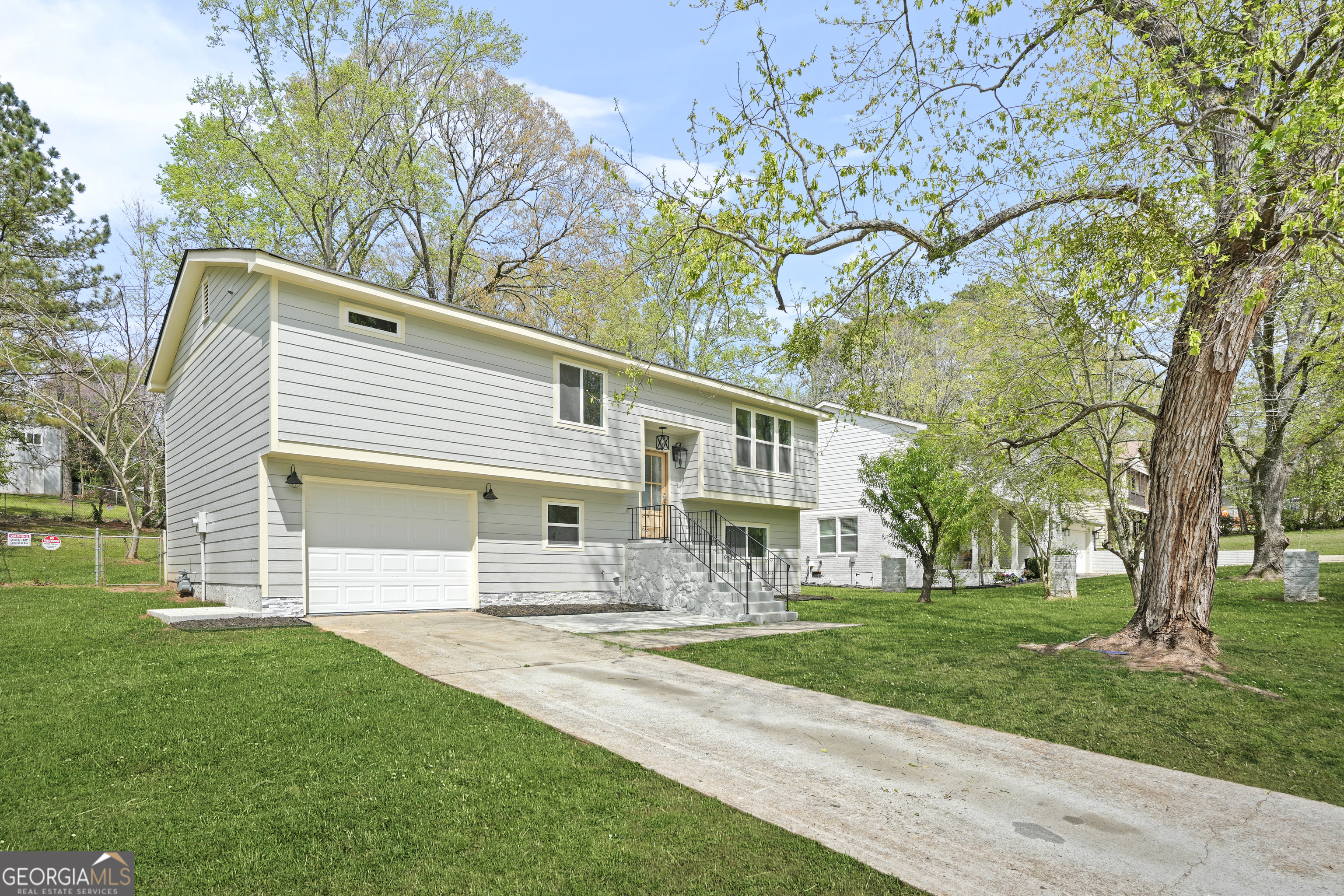 474 Autumn Drive Property Photo 1