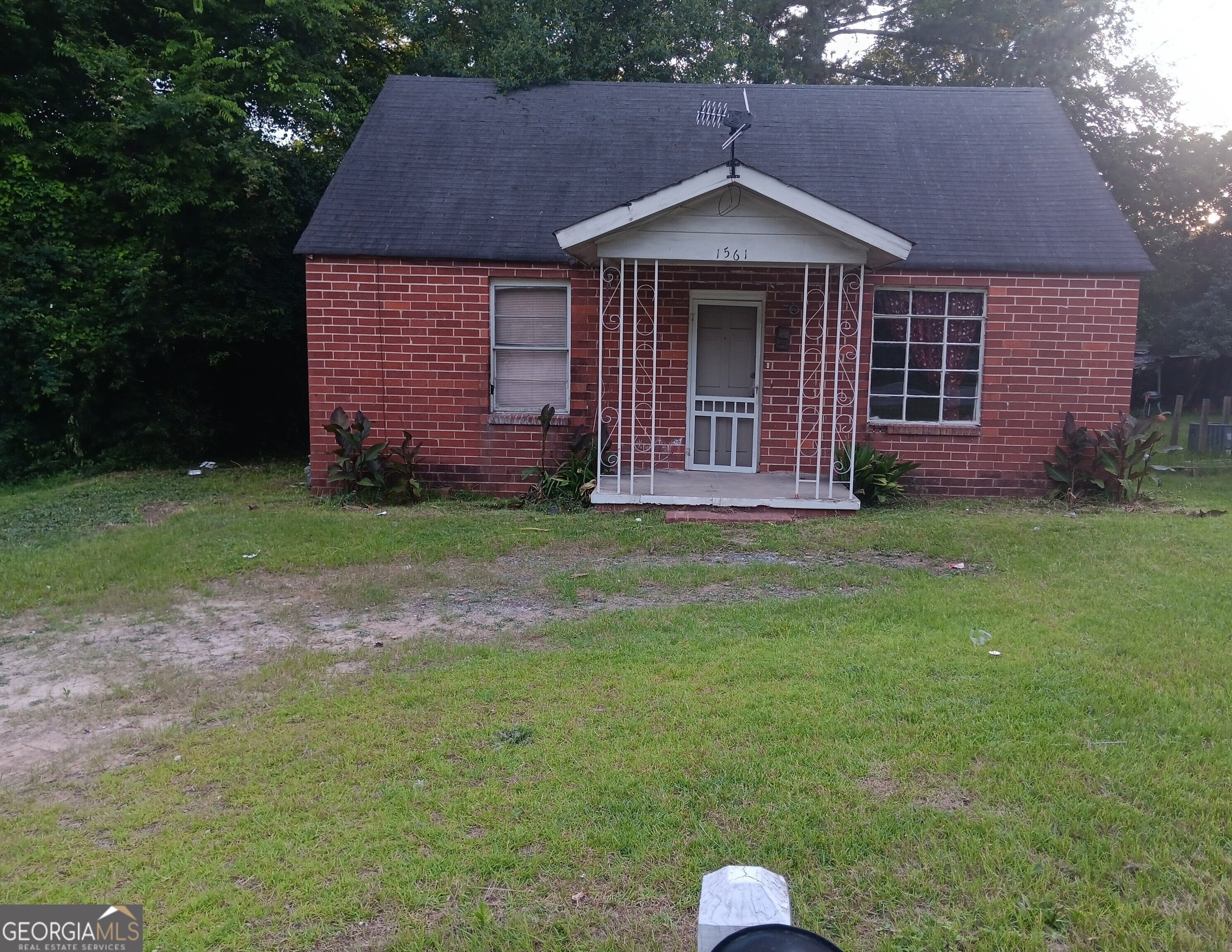 1561 Dexter Avenue Property Photo 1