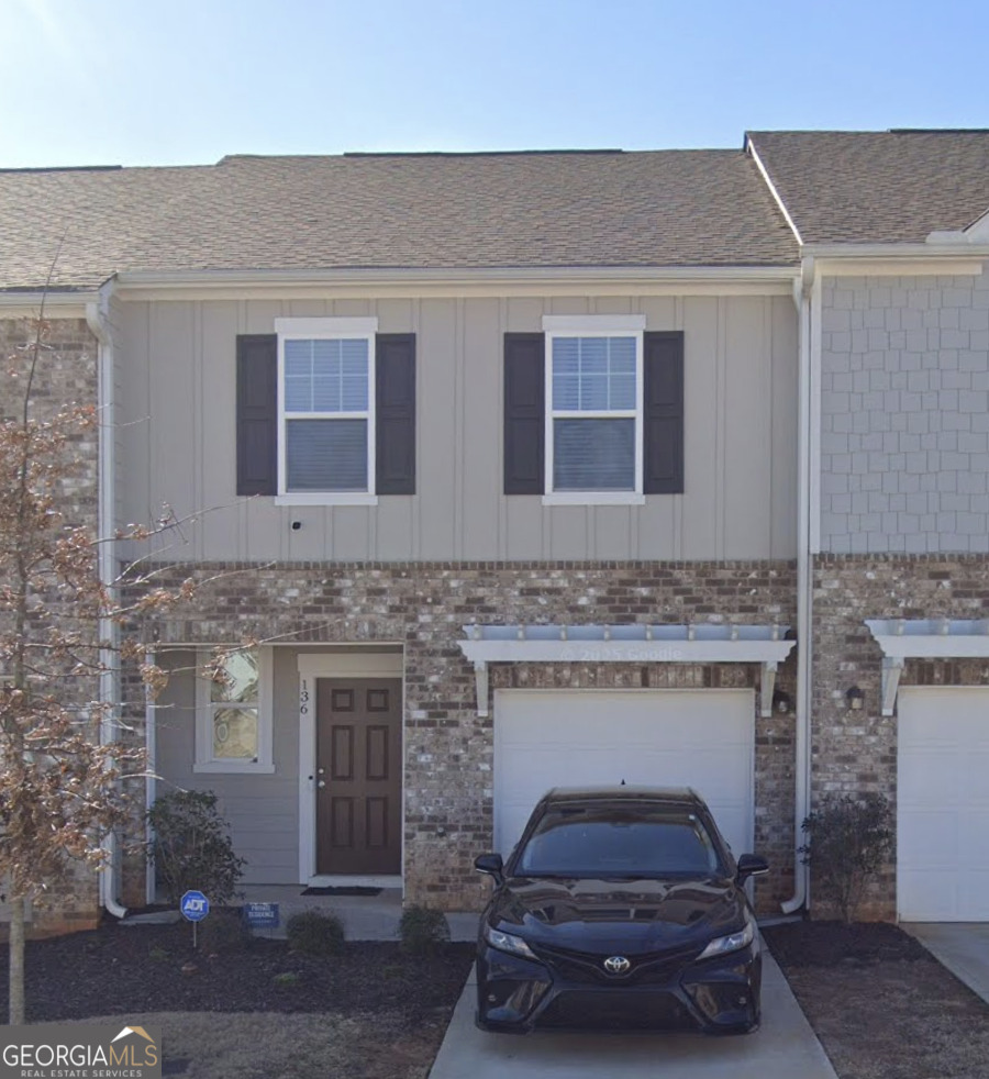 136 Swindon Drive Property Photo 1