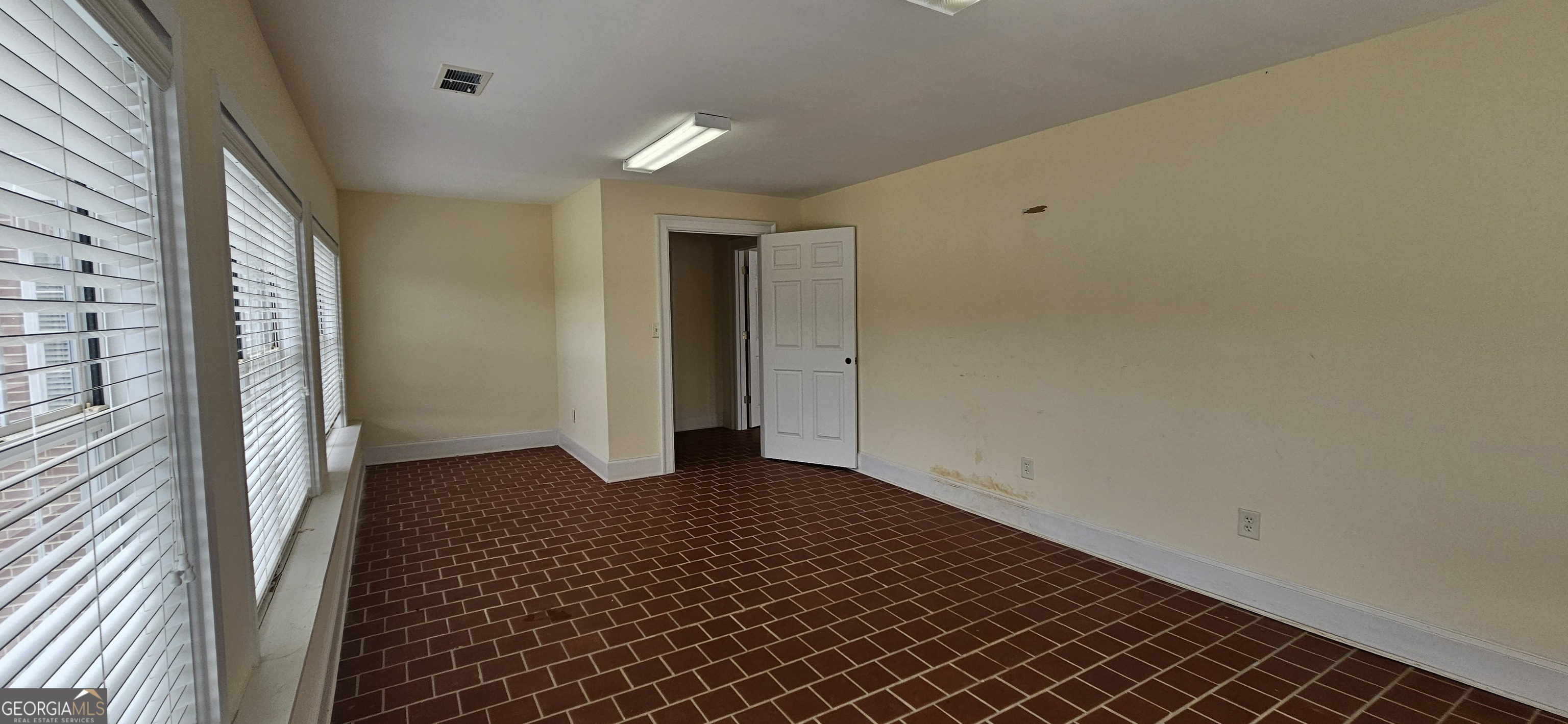 329 Atlanta Highway Se Property Photo 17