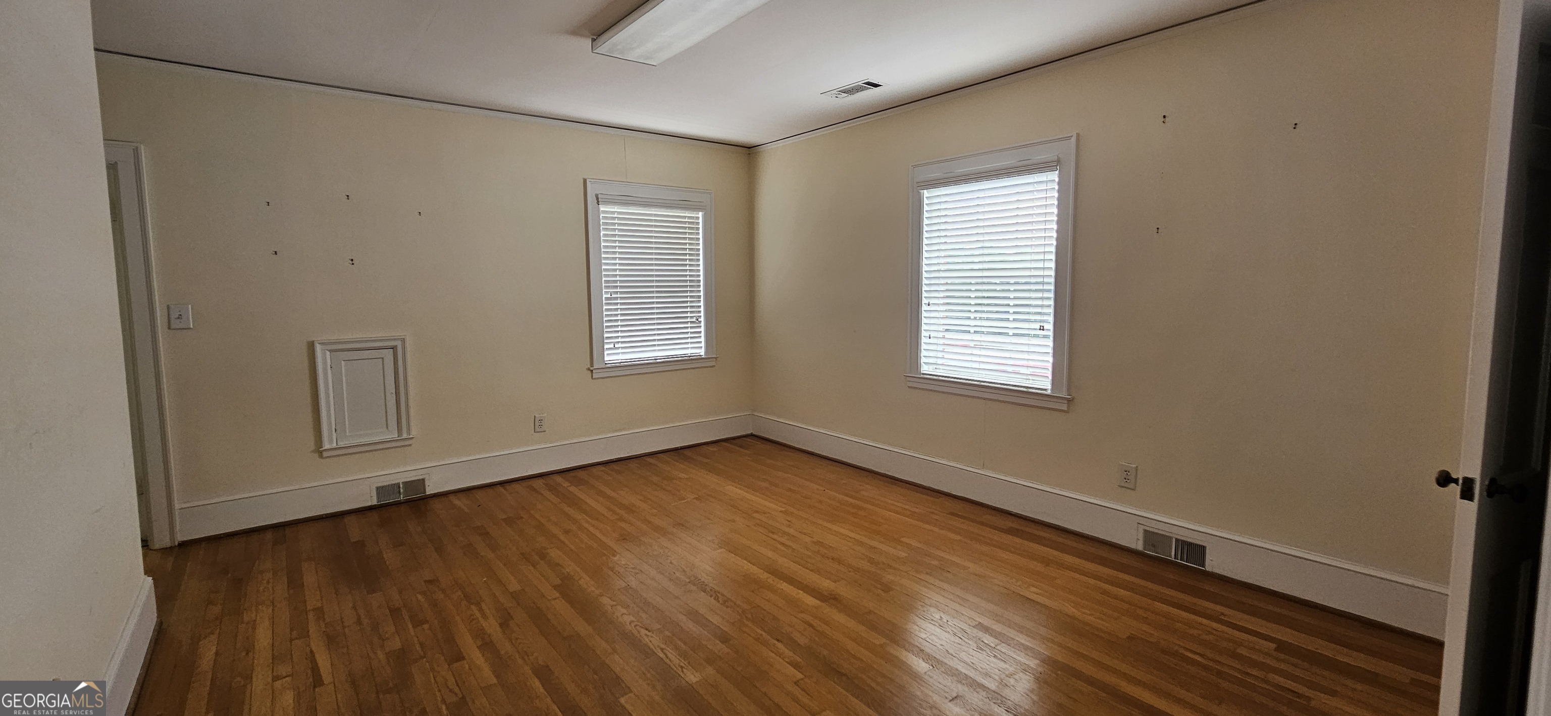 329 Atlanta Highway Se Property Photo 5
